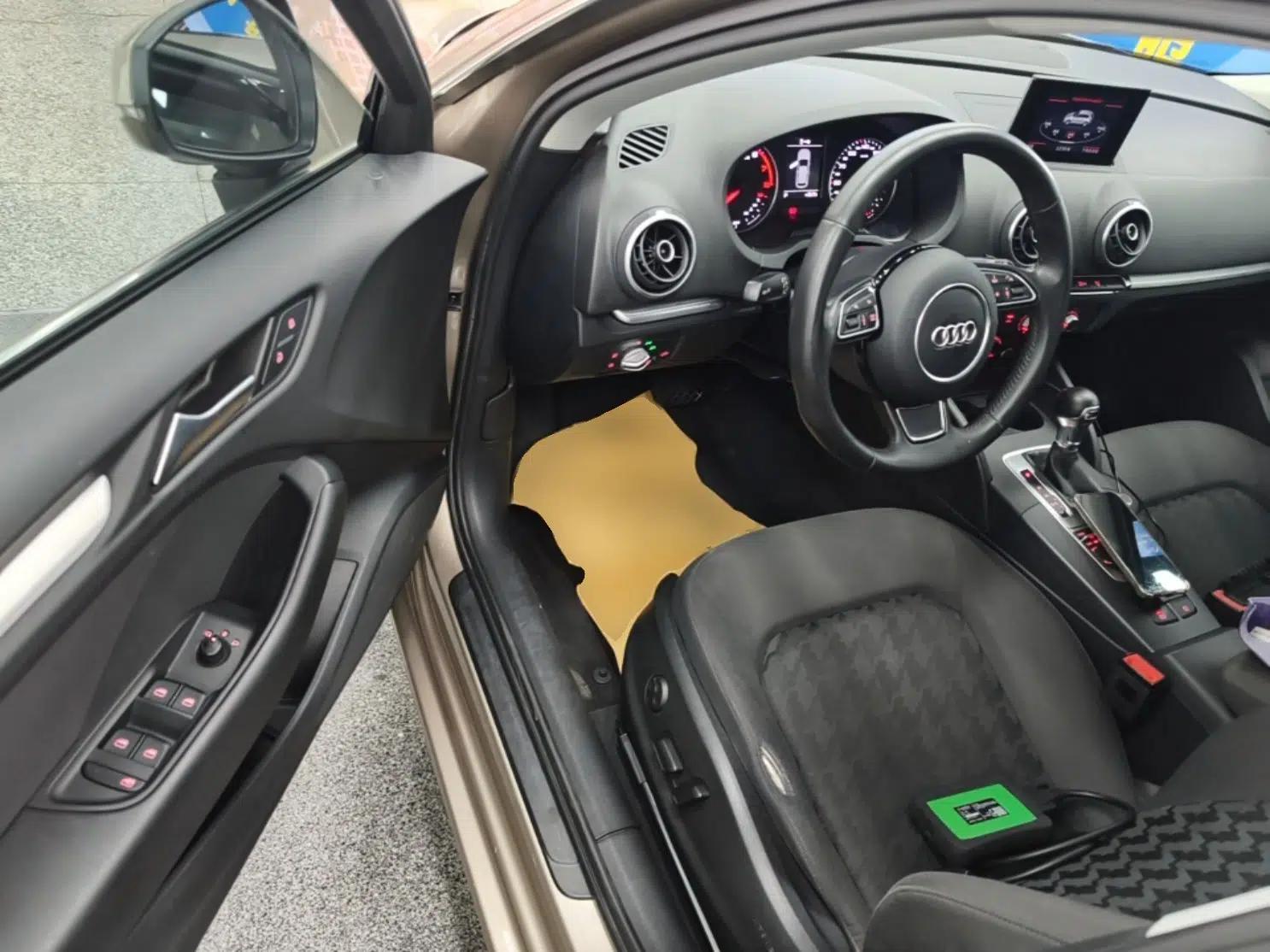 Audi A3 2015 Sportback 35 TFSI Millionth Anniversary Intelligent Leading Model — миниатюра 18