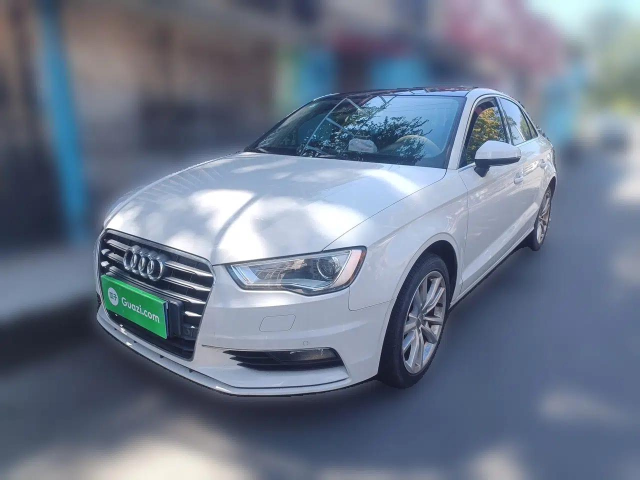 Audi A3 2014 Limousine 35 TFSI Automatic Comfort Model — миниатюра 1