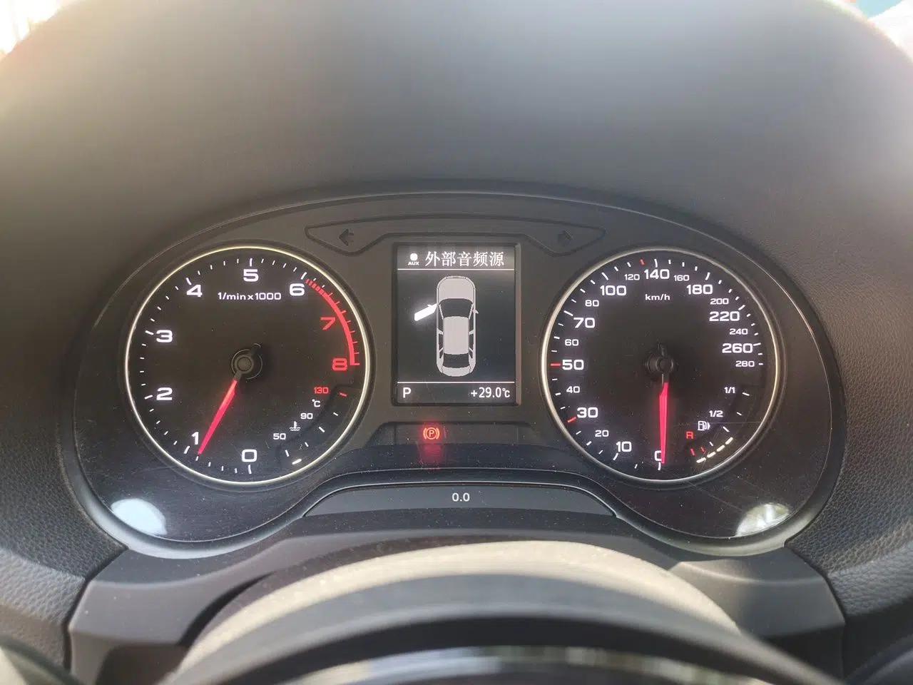 Audi A3 2014 Limousine 35 TFSI Automatic Comfort Model — миниатюра 11