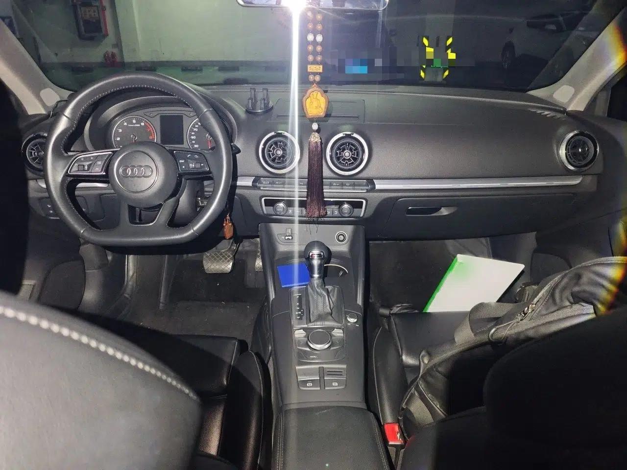 Audi A3 2018 30th Anniversary Edition Limousine 35 TFSI Sport Model — миниатюра 18