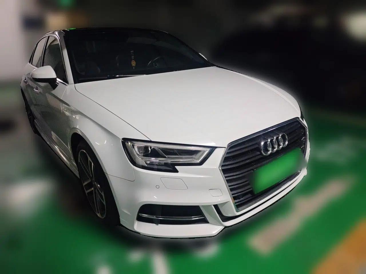 Audi A3 2018 30th Anniversary Edition Limousine 35 TFSI Sport Model — миниатюра 3