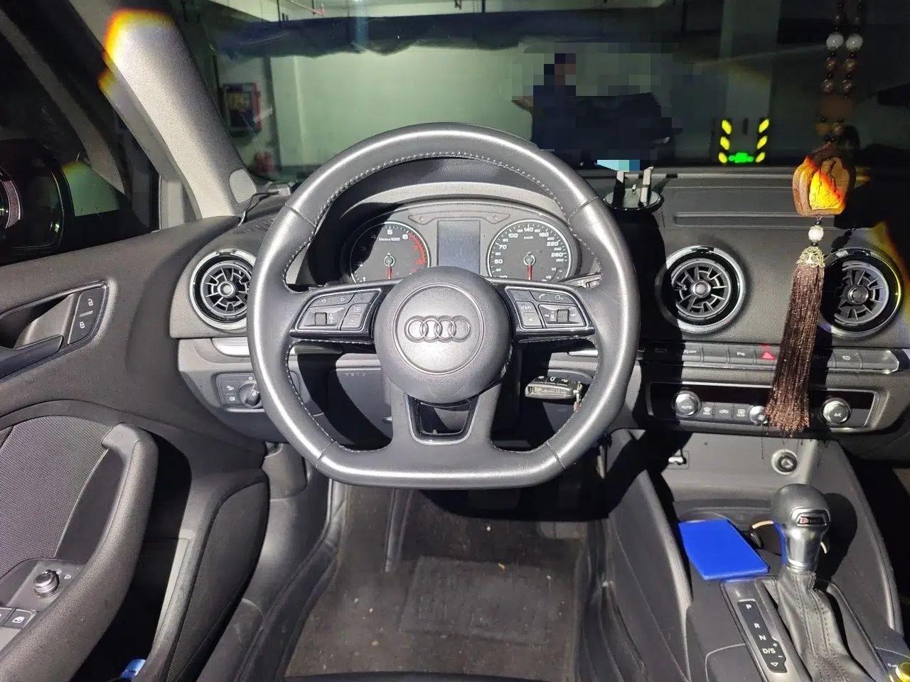 Audi A3 2018 30th Anniversary Edition Limousine 35 TFSI Sport Model — миниатюра 9