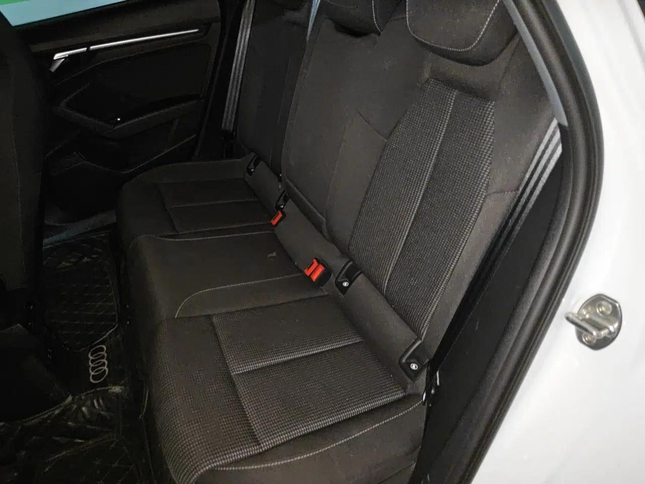 Audi A3 2021 Sportback 35 TFSI Advanced Sport Edition — миниатюра 17