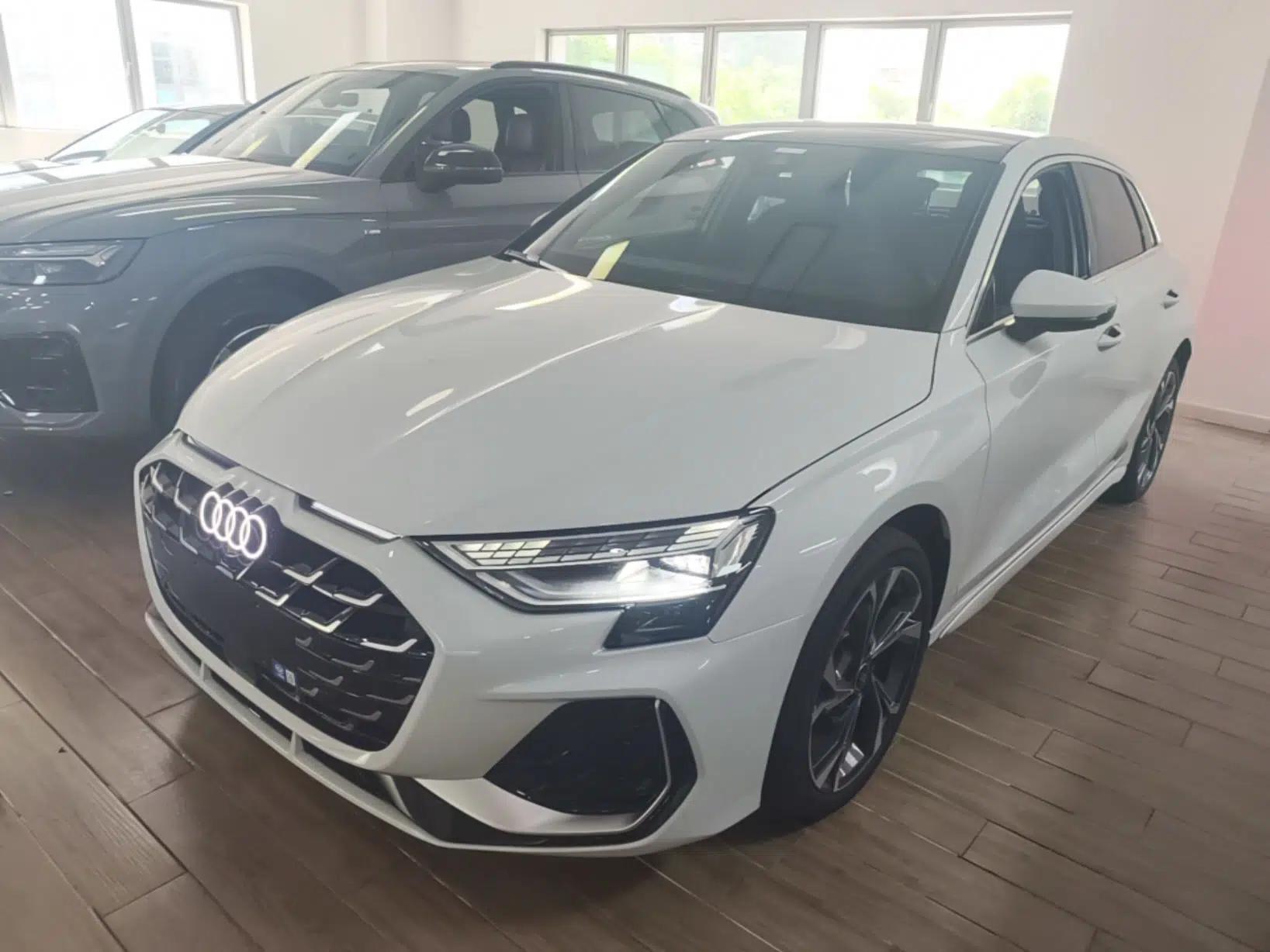 Audi A3 2025 Sportback 35TFSI Prestige Edition — миниатюра 1