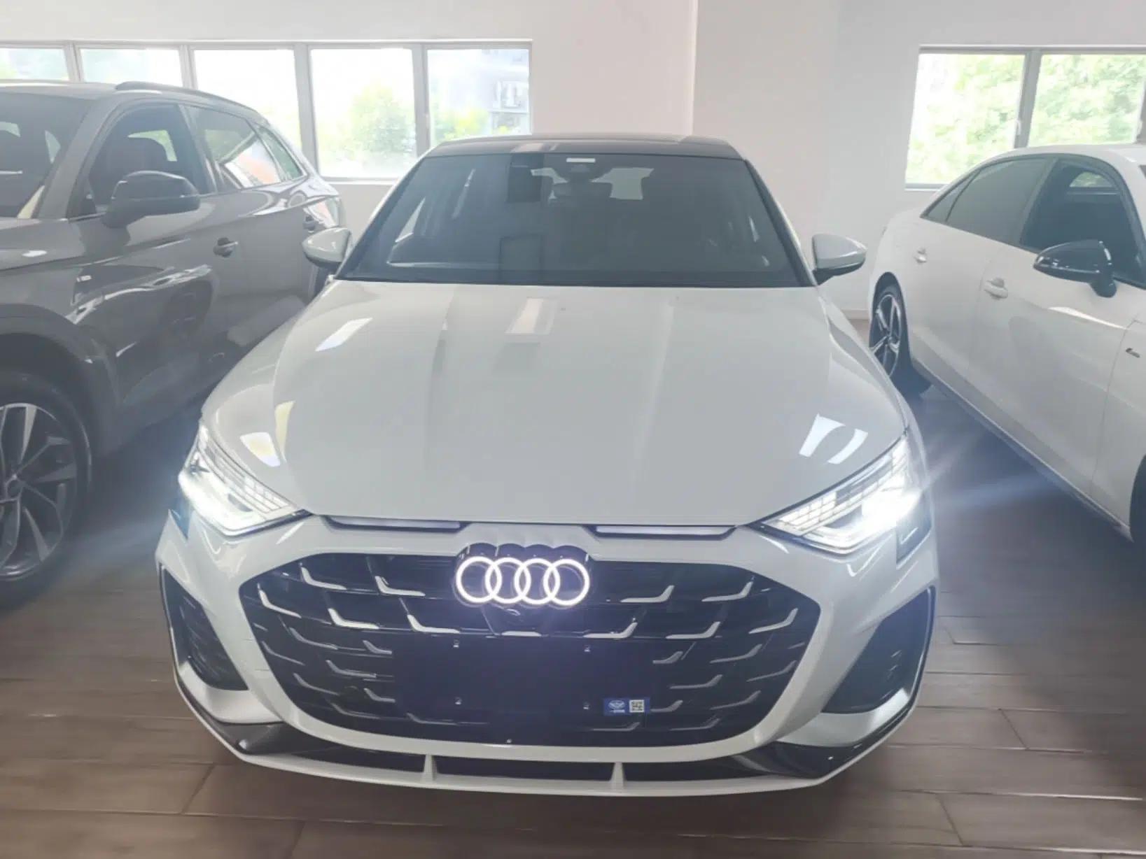 Audi A3 2025 Sportback 35TFSI Prestige Edition — миниатюра 2
