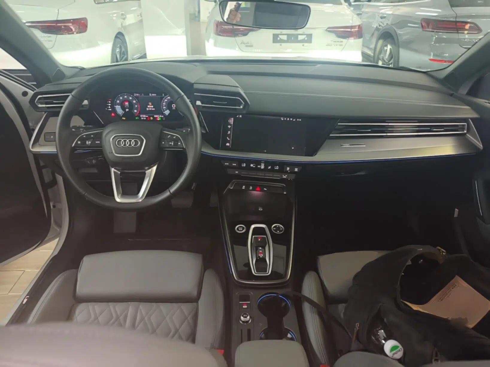 Audi A3 2025 Sportback 35TFSI Prestige Edition — миниатюра 12