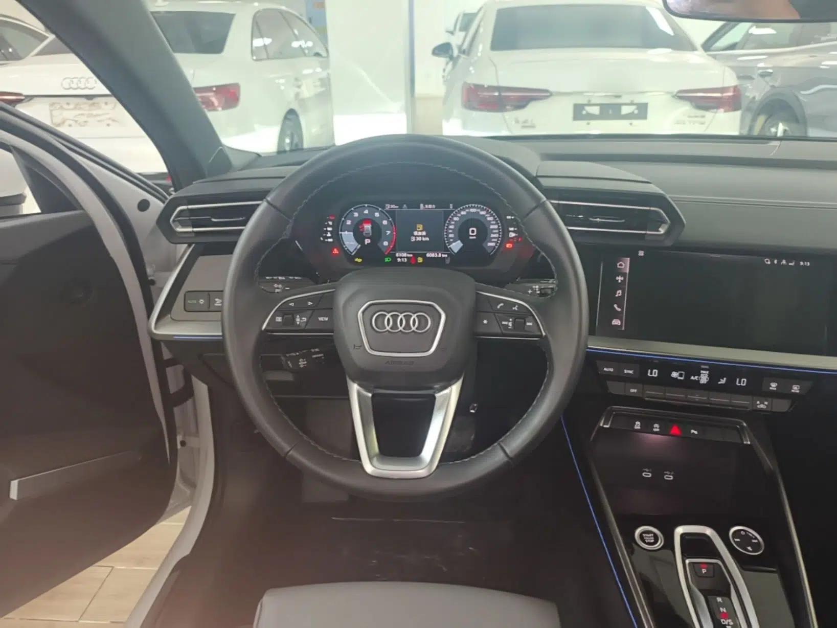 Audi A3 2025 Sportback 35TFSI Prestige Edition — миниатюра 13
