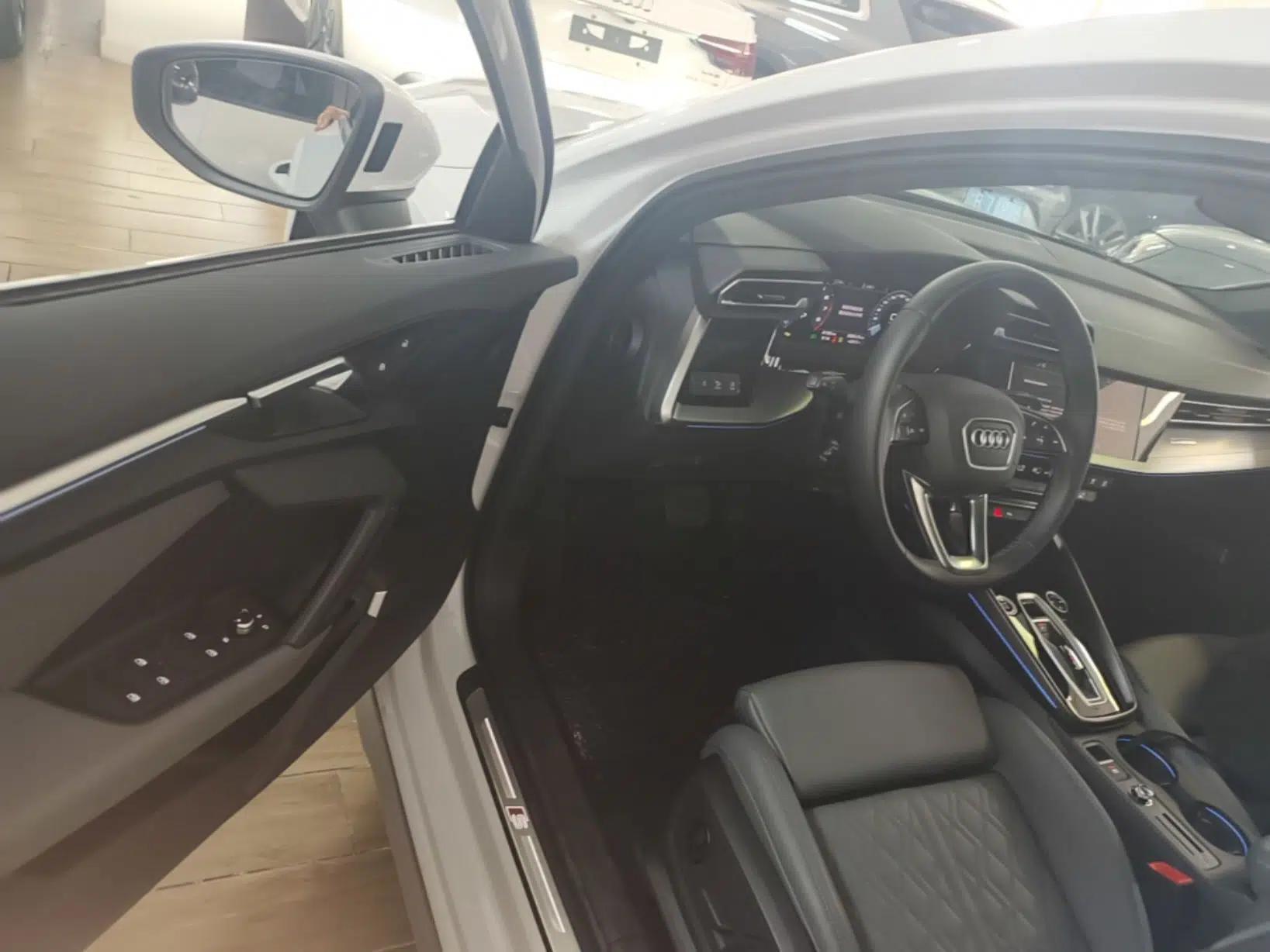Audi A3 2025 Sportback 35TFSI Prestige Edition — миниатюра 18