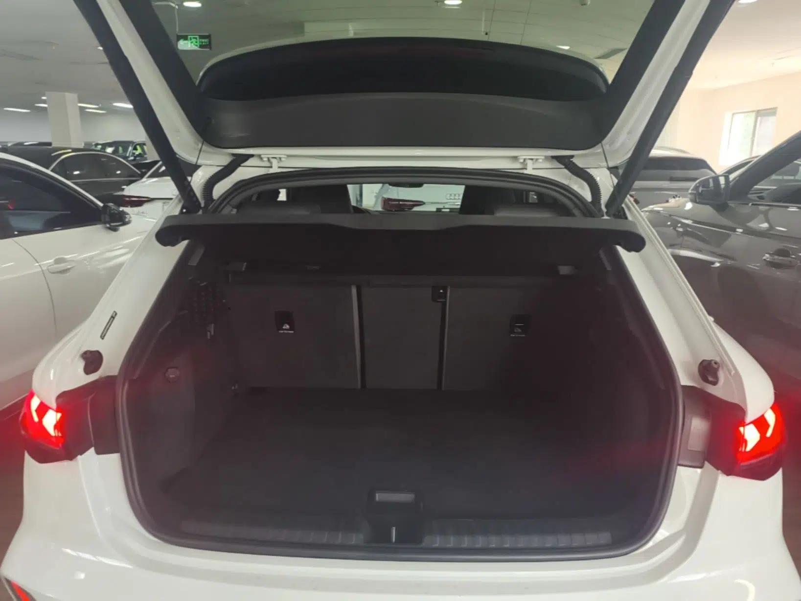 Audi A3 2025 Sportback 35TFSI Prestige Edition — миниатюра 22