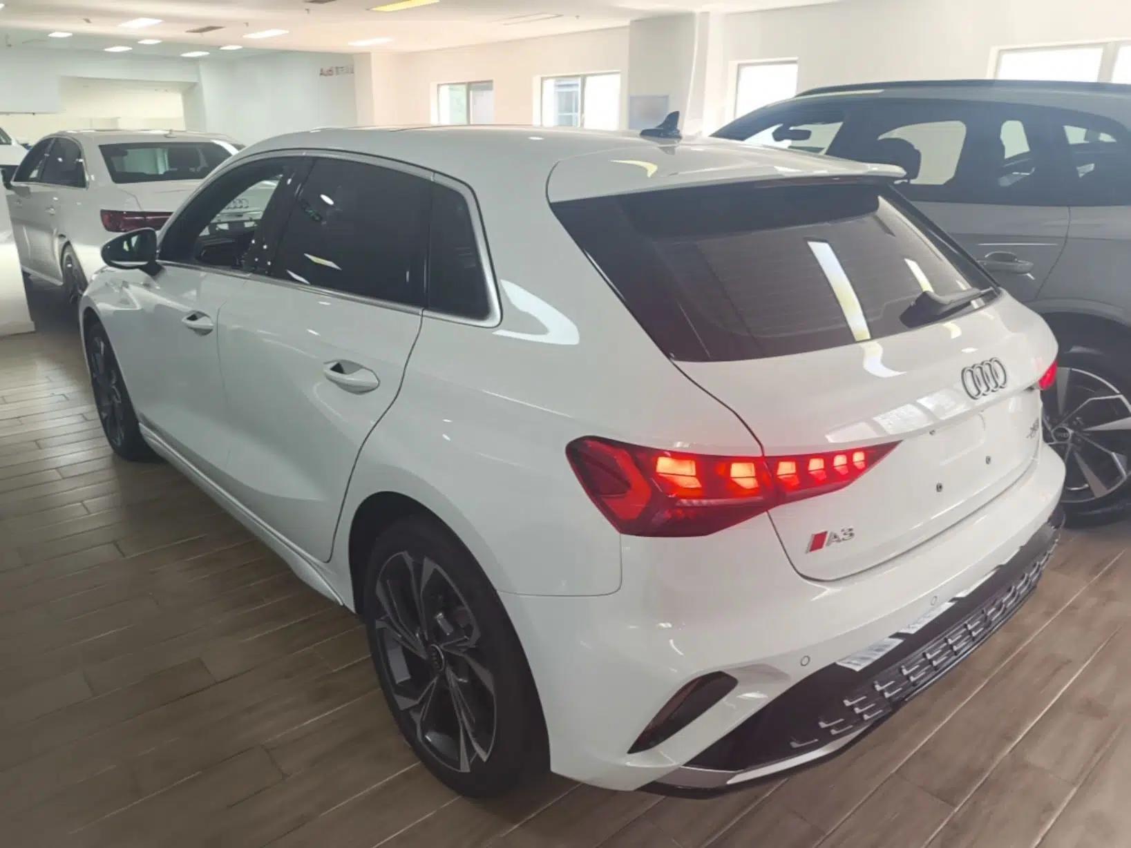 Audi A3 2025 Sportback 35TFSI Prestige Edition — миниатюра 4