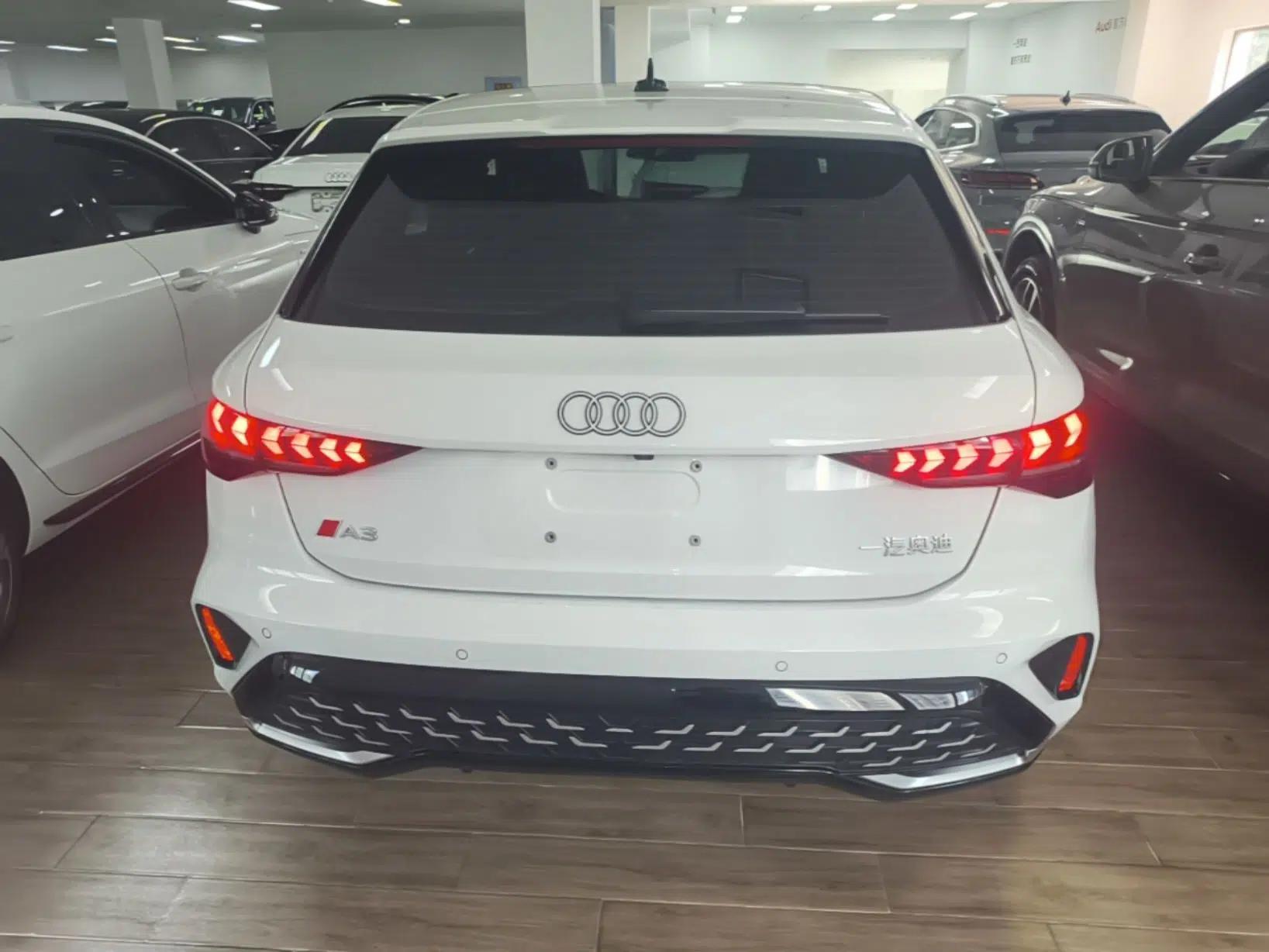 Audi A3 2025 Sportback 35TFSI Prestige Edition — миниатюра 5