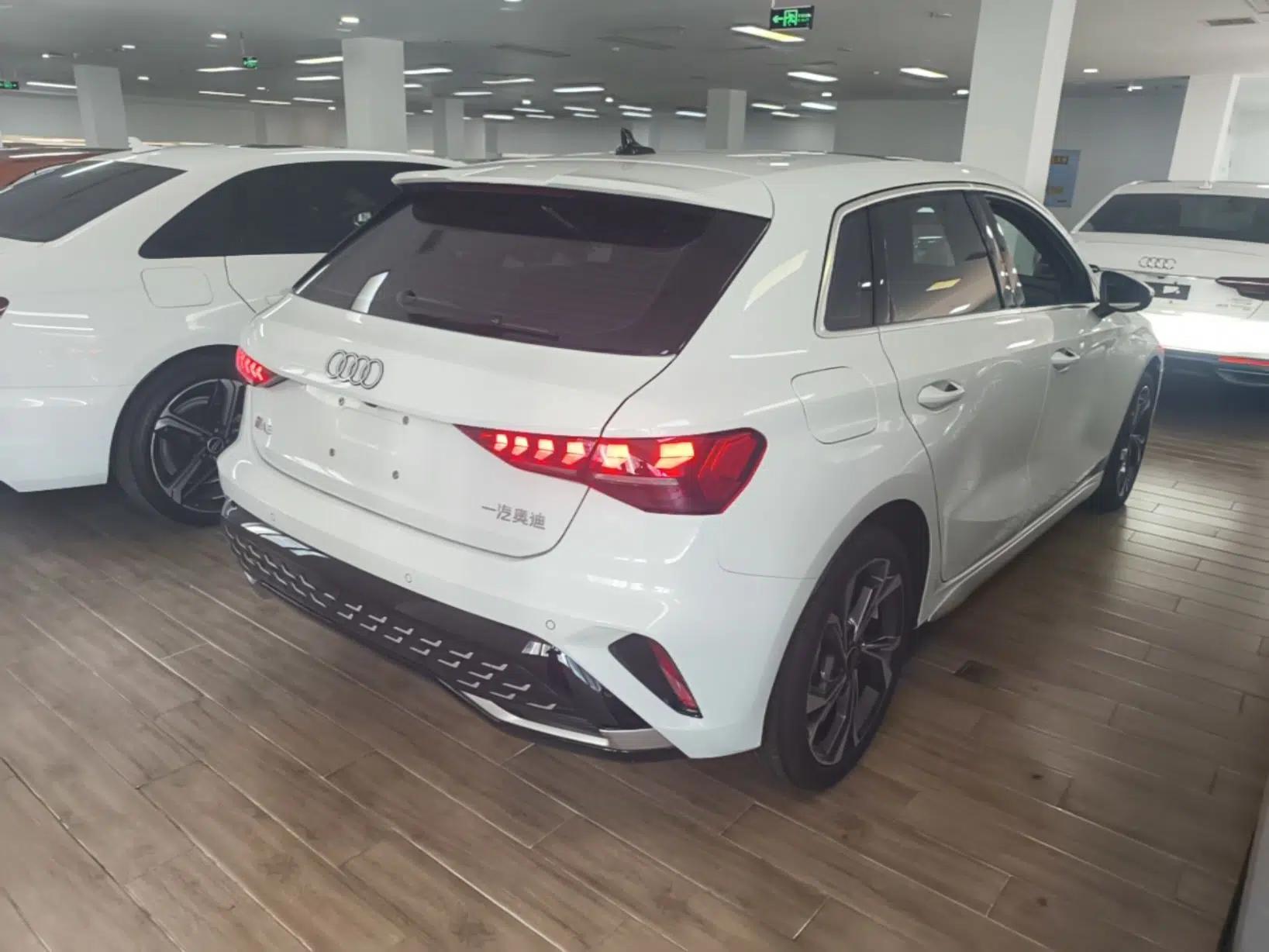 Audi A3 2025 Sportback 35TFSI Prestige Edition — миниатюра 6