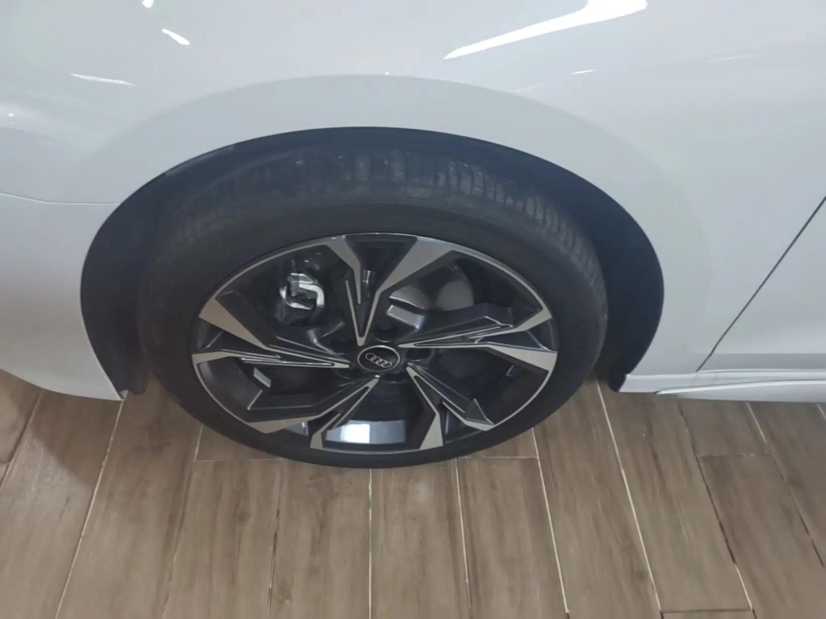 Audi A3 2025 Sportback 35TFSI Prestige Edition — миниатюра 10