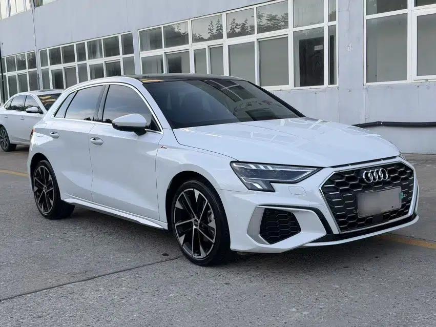 Audi A3 2022 Sportback 35 TFSI Fashionable Sports Model — миниатюра 3