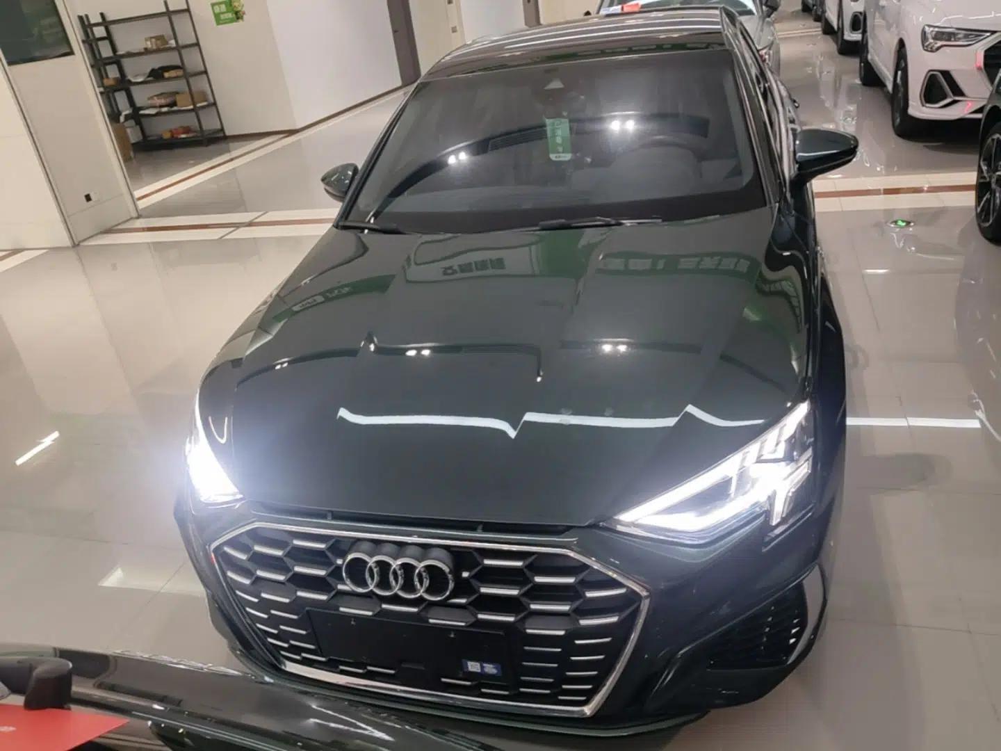 Audi A3 2023 A3L Limousine 35 TFSI Fashion Sport Model — миниатюра 2
