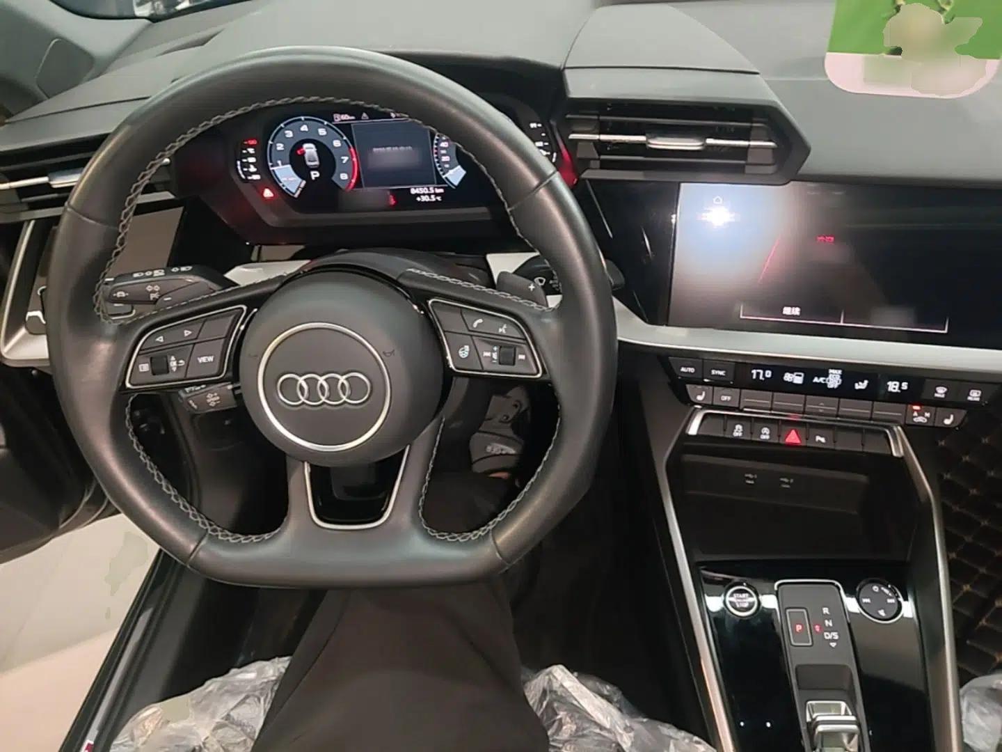 Audi A3 2023 A3L Limousine 35 TFSI Fashion Sport Model — миниатюра 12