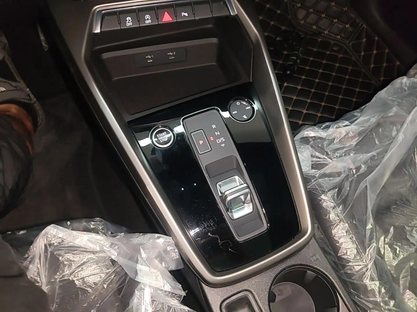 Audi A3 2023 A3L Limousine 35 TFSI Fashion Sport Model — миниатюра 16