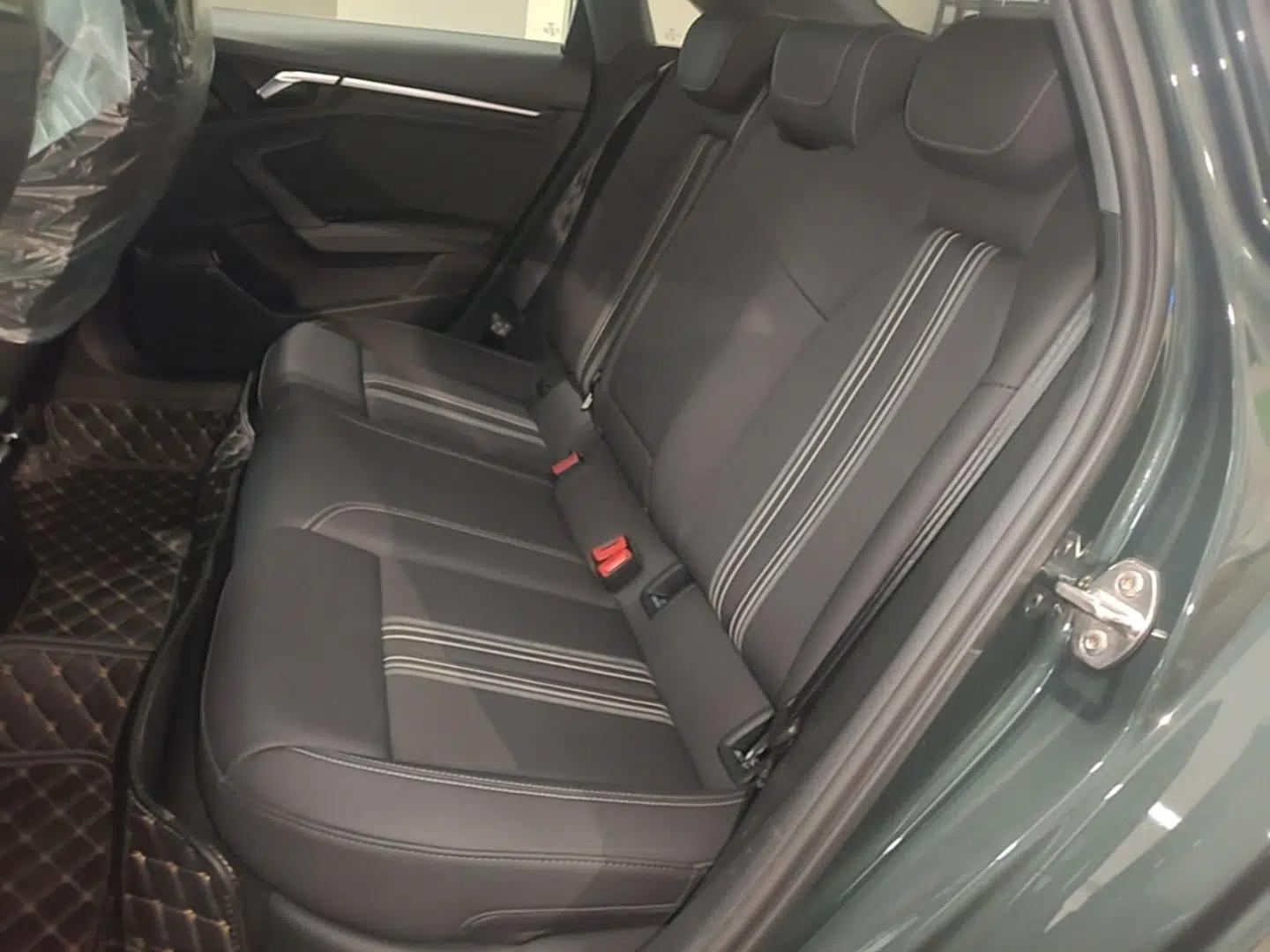 Audi A3 2023 A3L Limousine 35 TFSI Fashion Sport Model — миниатюра 20