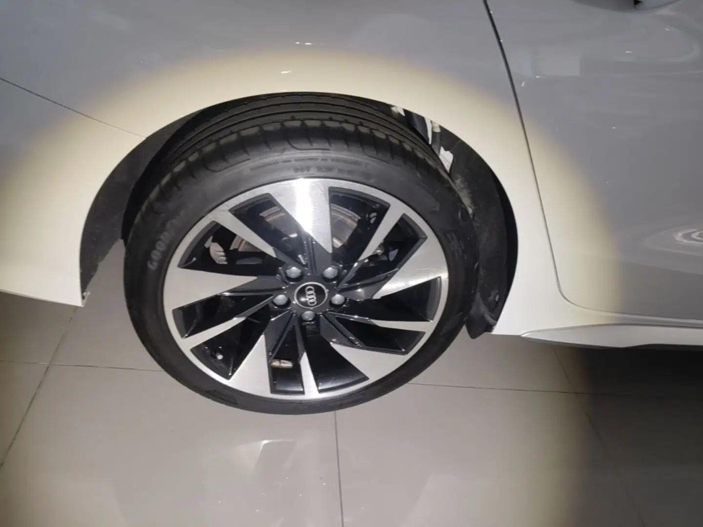 Audi A3 2023 A3L Limousine 35 TFSI Fashion Sport Model — миниатюра 11
