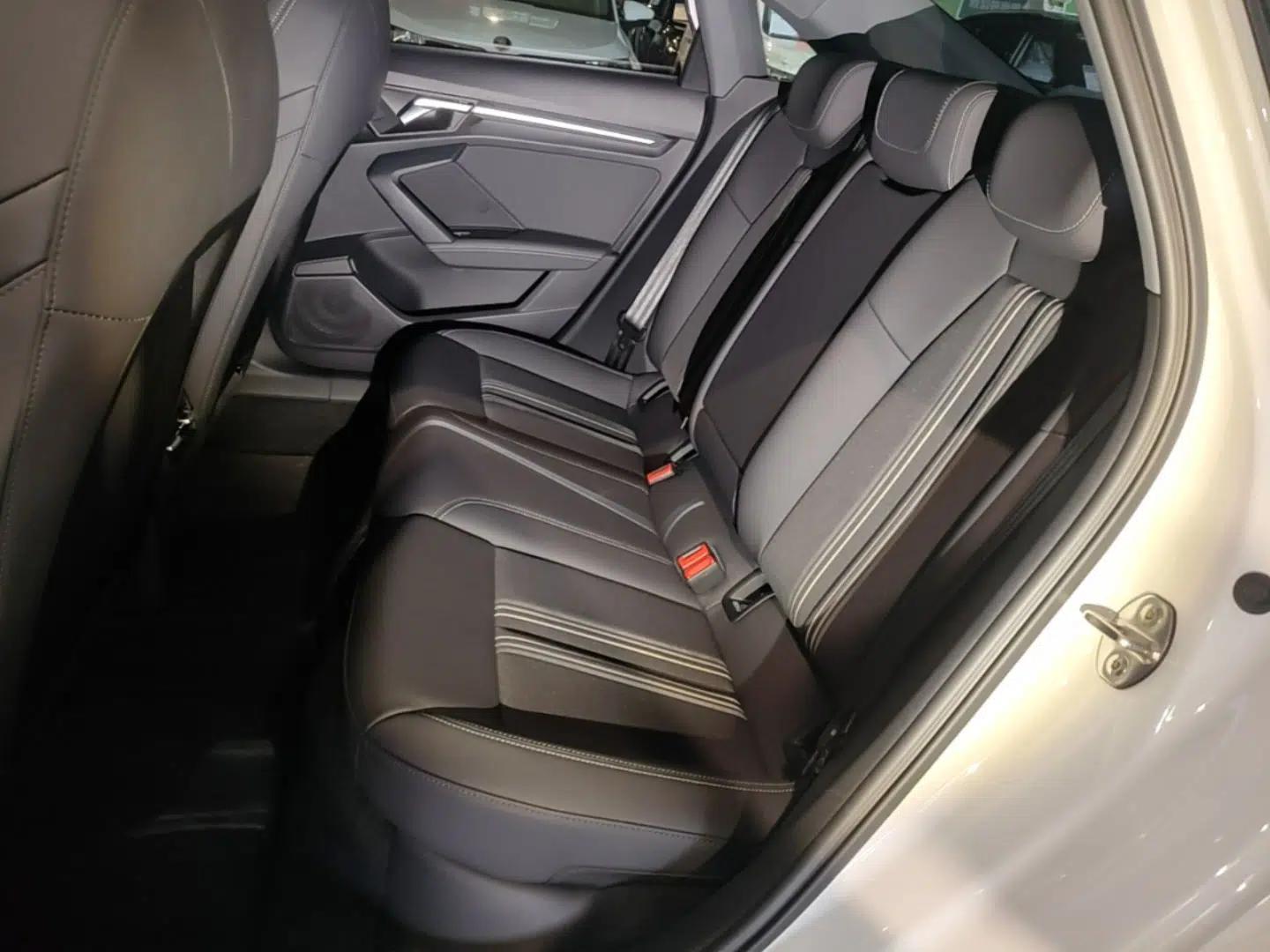 Audi A3 2023 A3L Limousine 35 TFSI Fashion Sport Model — миниатюра 20