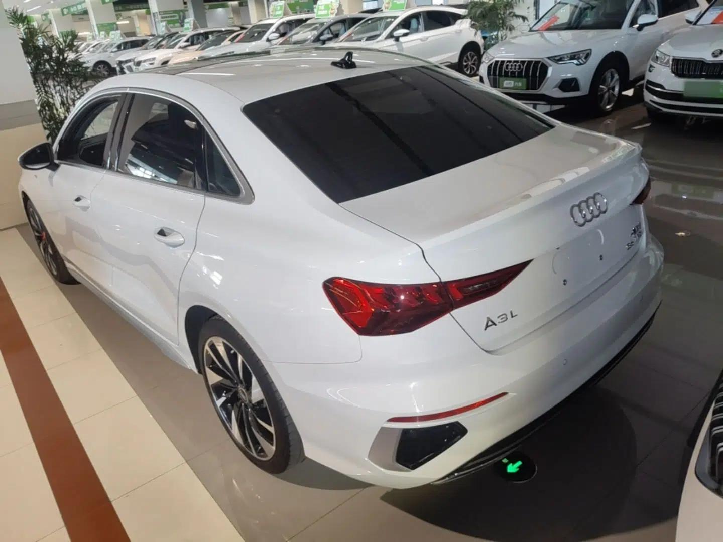 Audi A3 2023 A3L Limousine 35 TFSI Fashion Sport Model — миниатюра 4