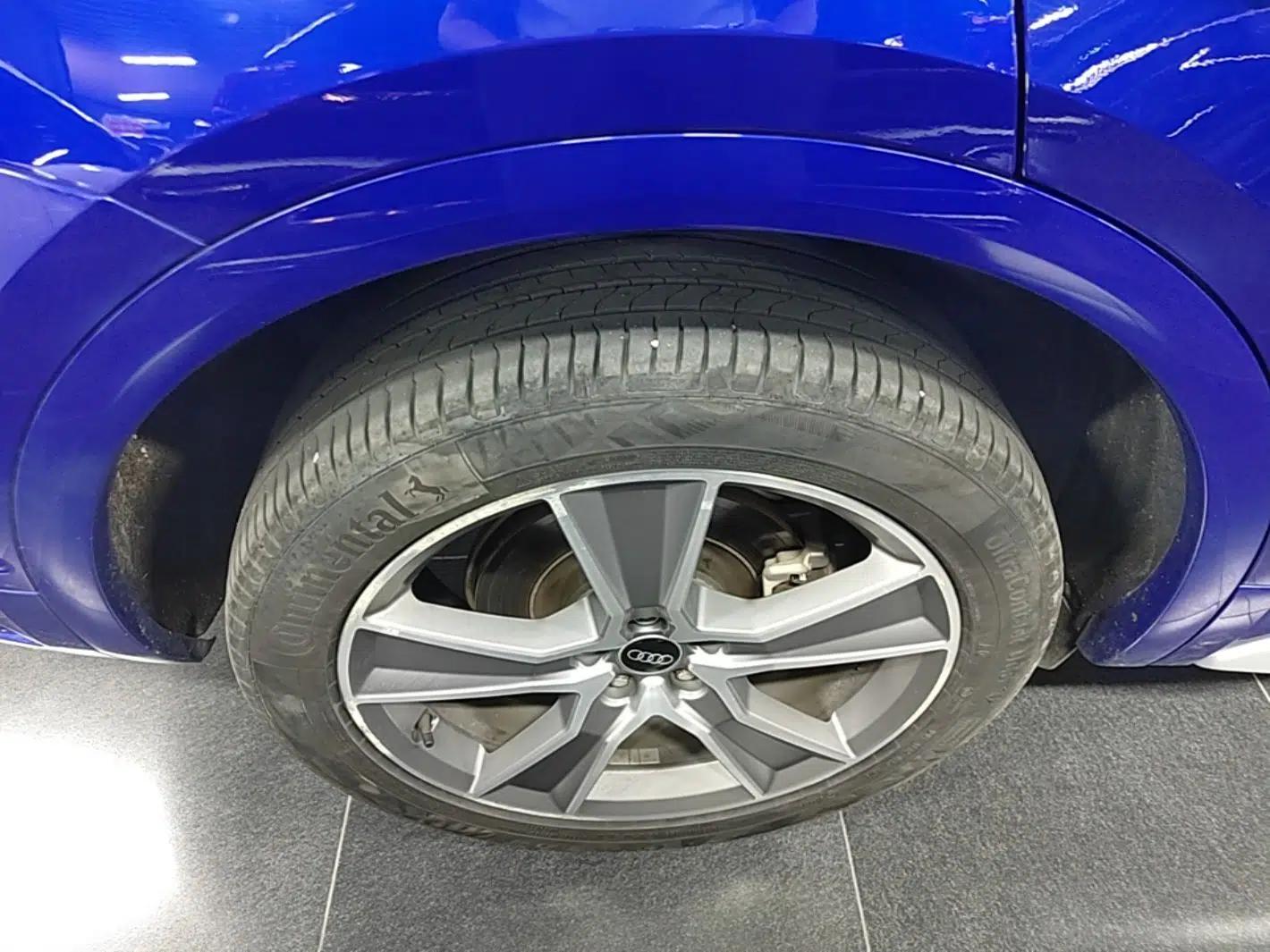Audi Q5L 2022 45T Luxury Dynamic Model — миниатюра 11