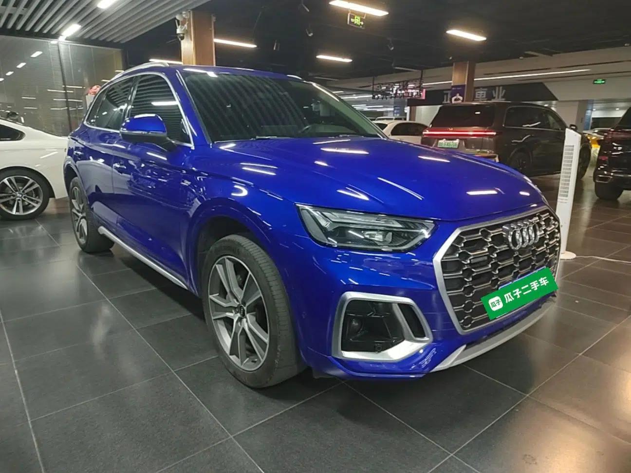 Audi Q5L 2022 45T Luxury Dynamic Model — миниатюра 3