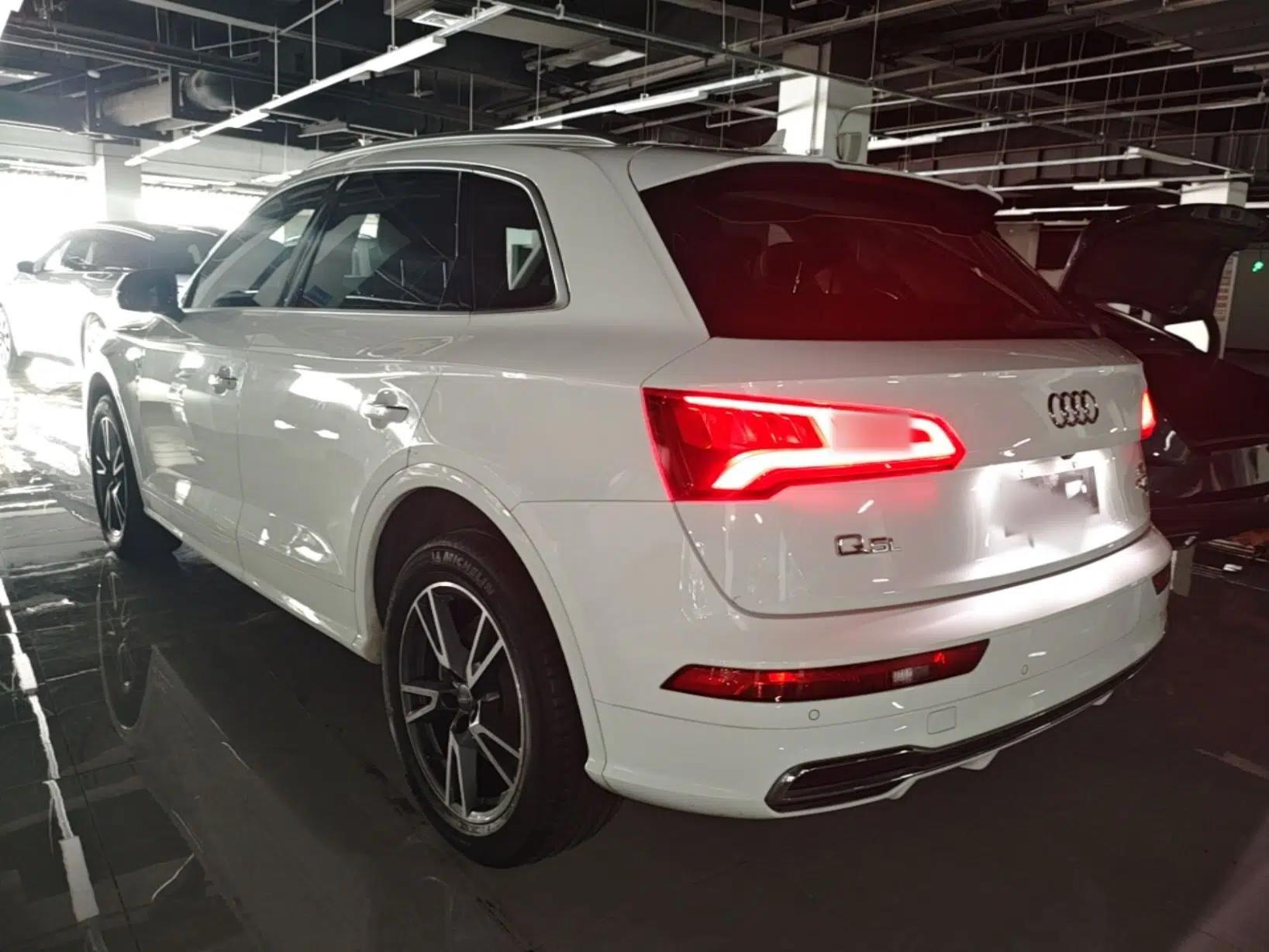 Audi Q5L 2020 Updated 40 TFSI Prestige Fashion Edition — миниатюра 4