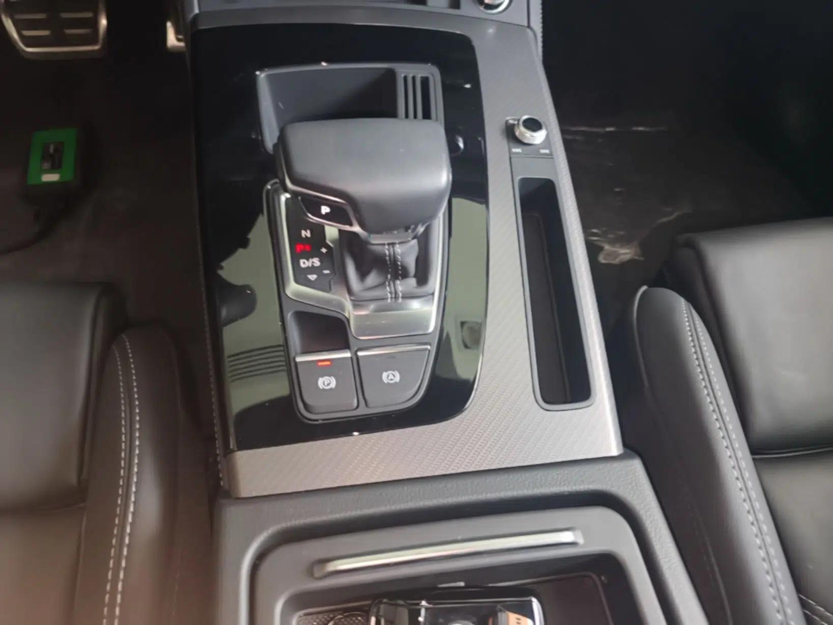 Audi Q5L 2023 40T Luxury Dynamic Model — миниатюра 16