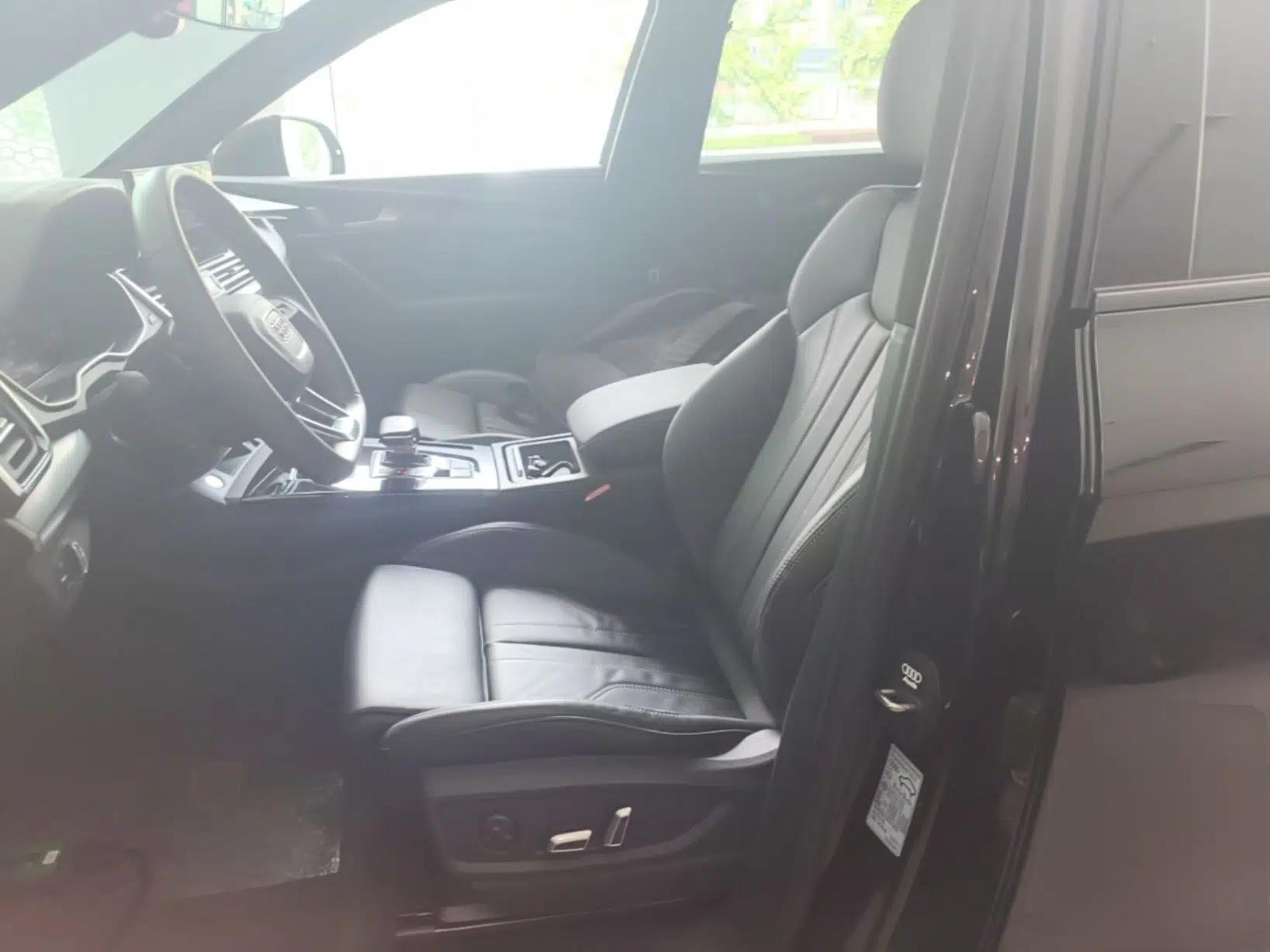 Audi Q5L 2023 40T Luxury Dynamic Model — миниатюра 17
