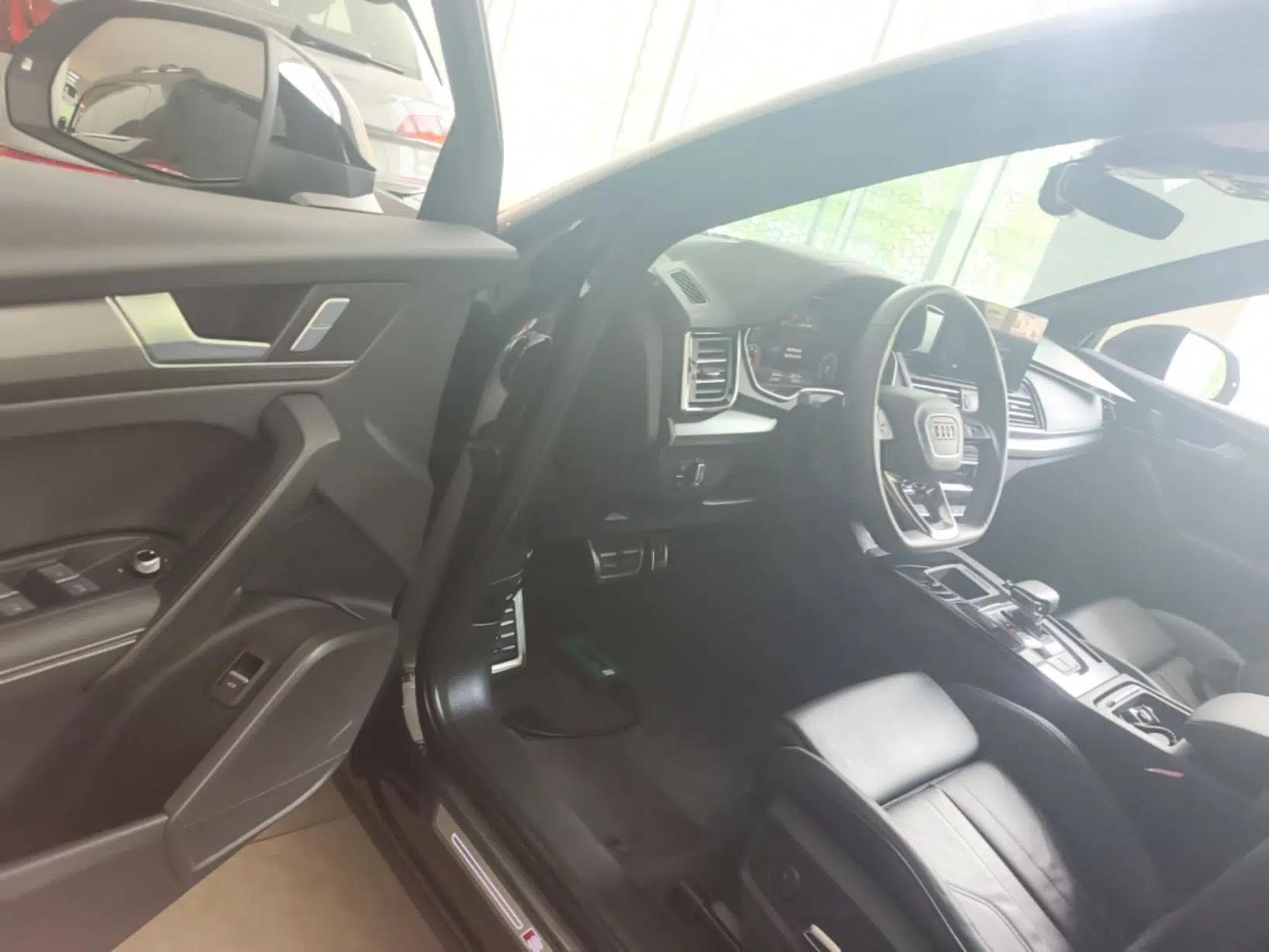 Audi Q5L 2023 40T Luxury Dynamic Model — миниатюра 18