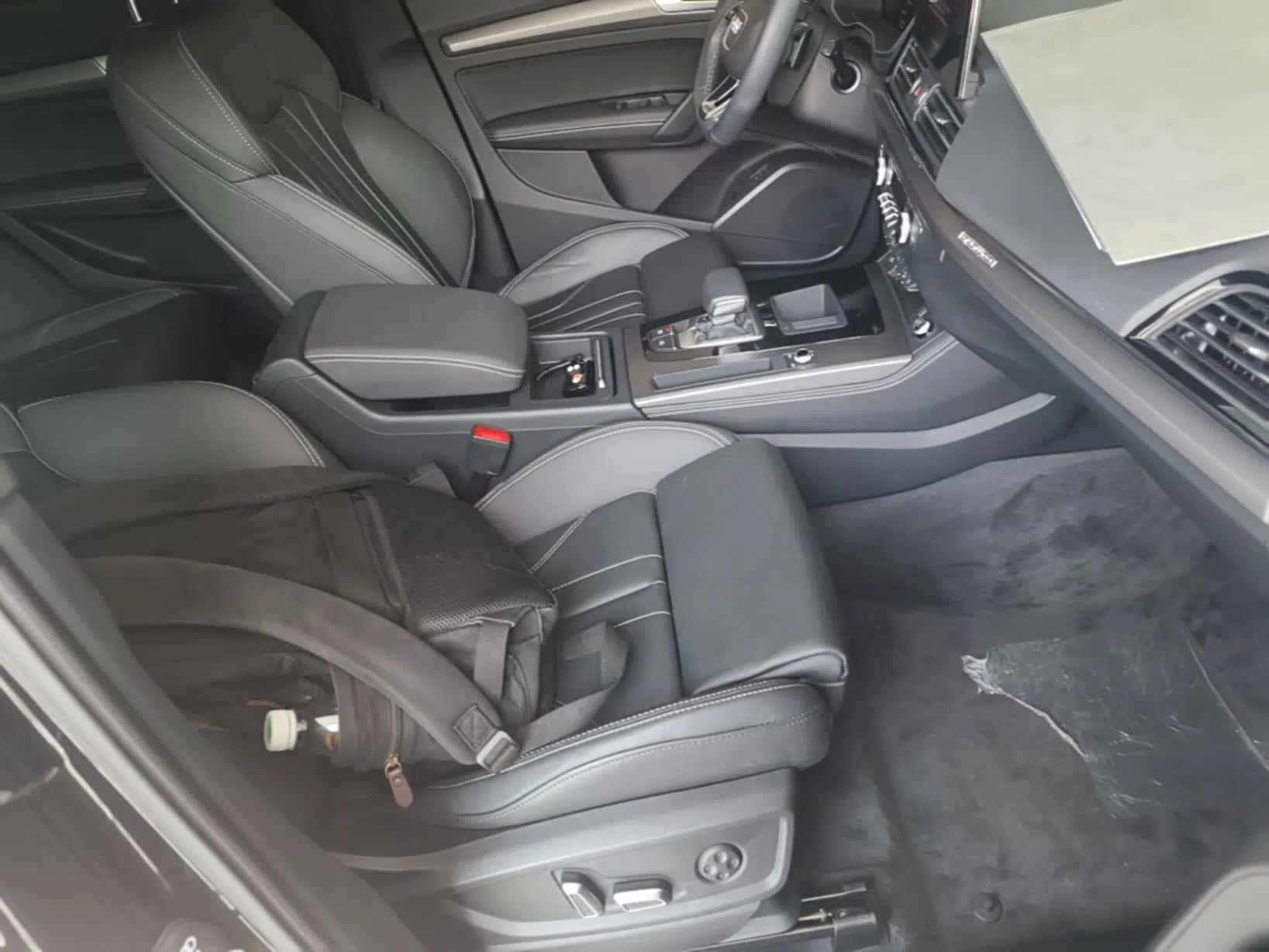 Audi Q5L 2023 40T Luxury Dynamic Model — миниатюра 19