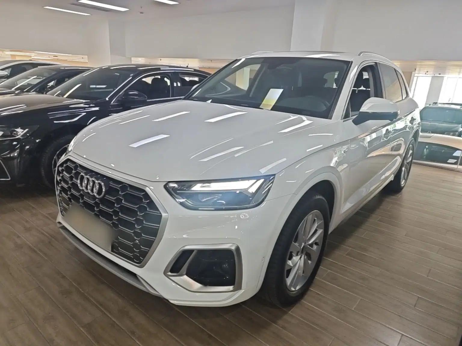 Audi Q5L 2022 Updated 40T Luxury Dynamic Edition — миниатюра 1