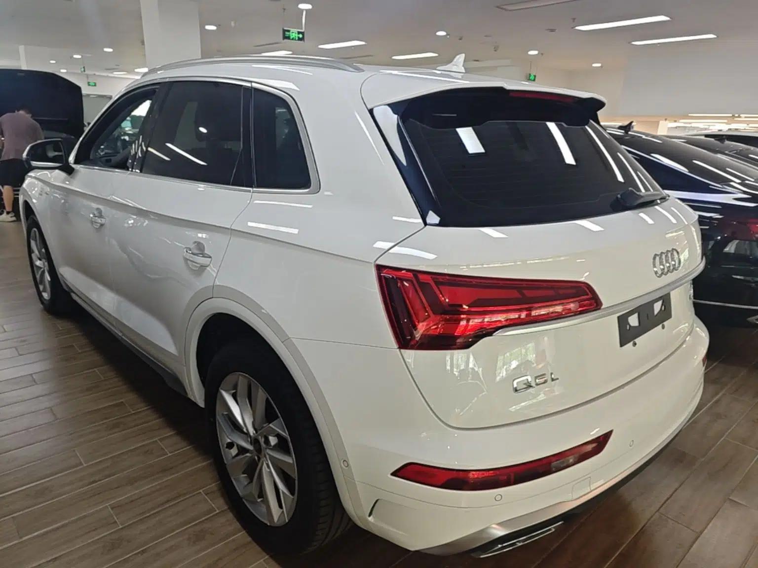 Audi Q5L 2022 Updated 40T Luxury Dynamic Edition — миниатюра 4
