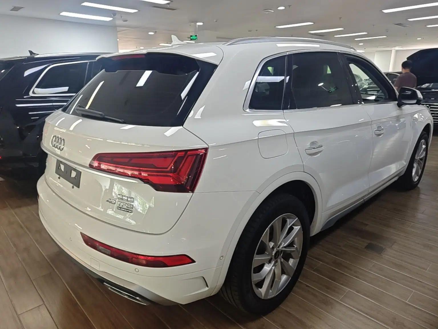 Audi Q5L 2022 Updated 40T Luxury Dynamic Edition — миниатюра 6