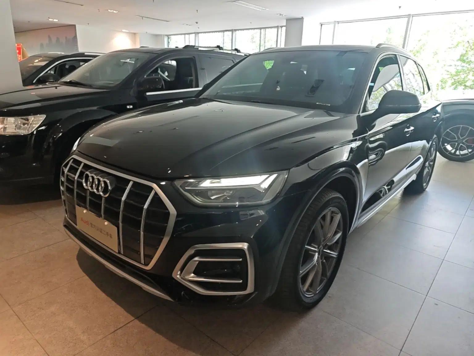 Audi Q5L 2022 40T Luxury Elegant Model — миниатюра 1
