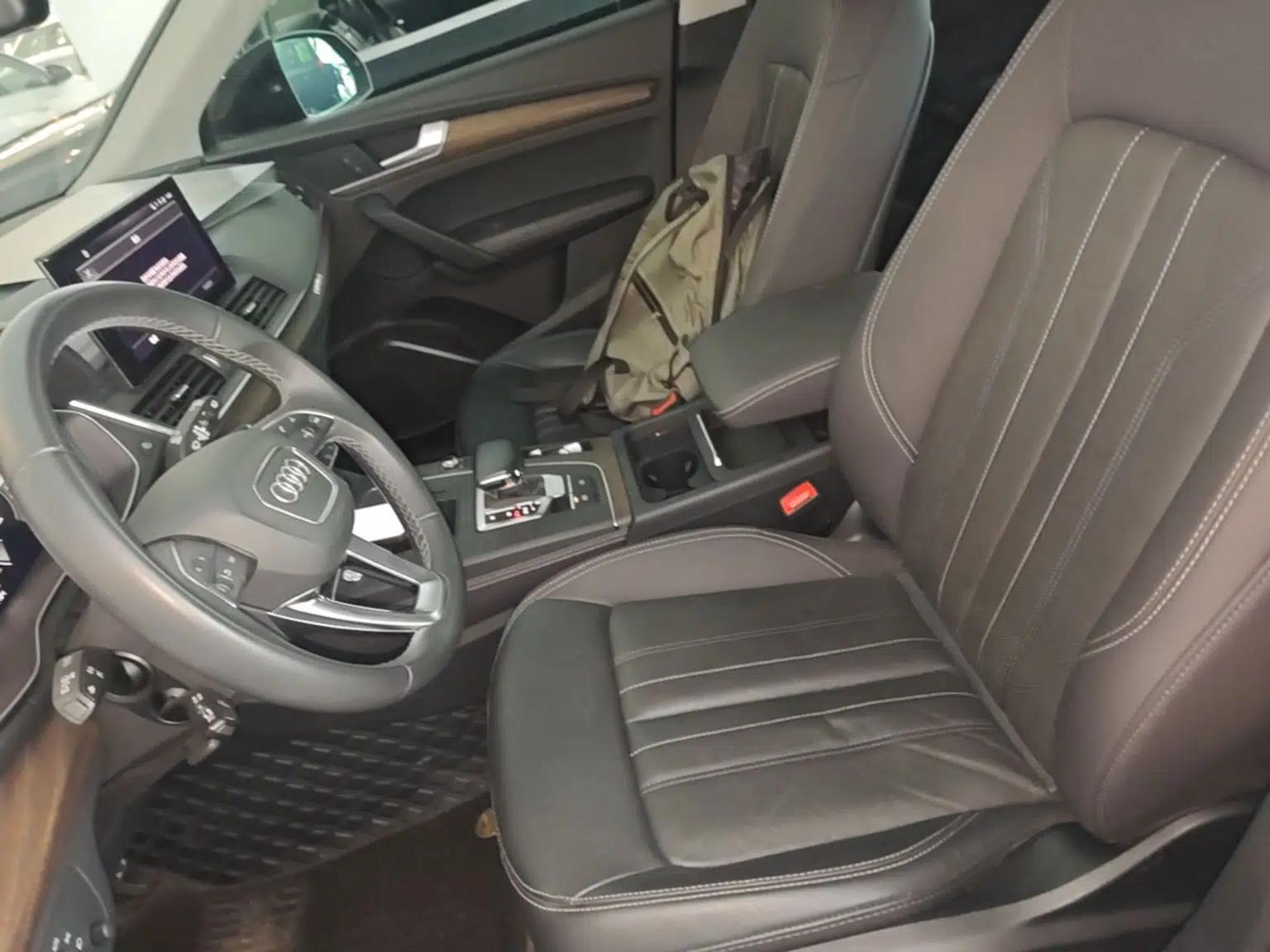 Audi Q5L 2022 40T Luxury Elegant Model — миниатюра 17