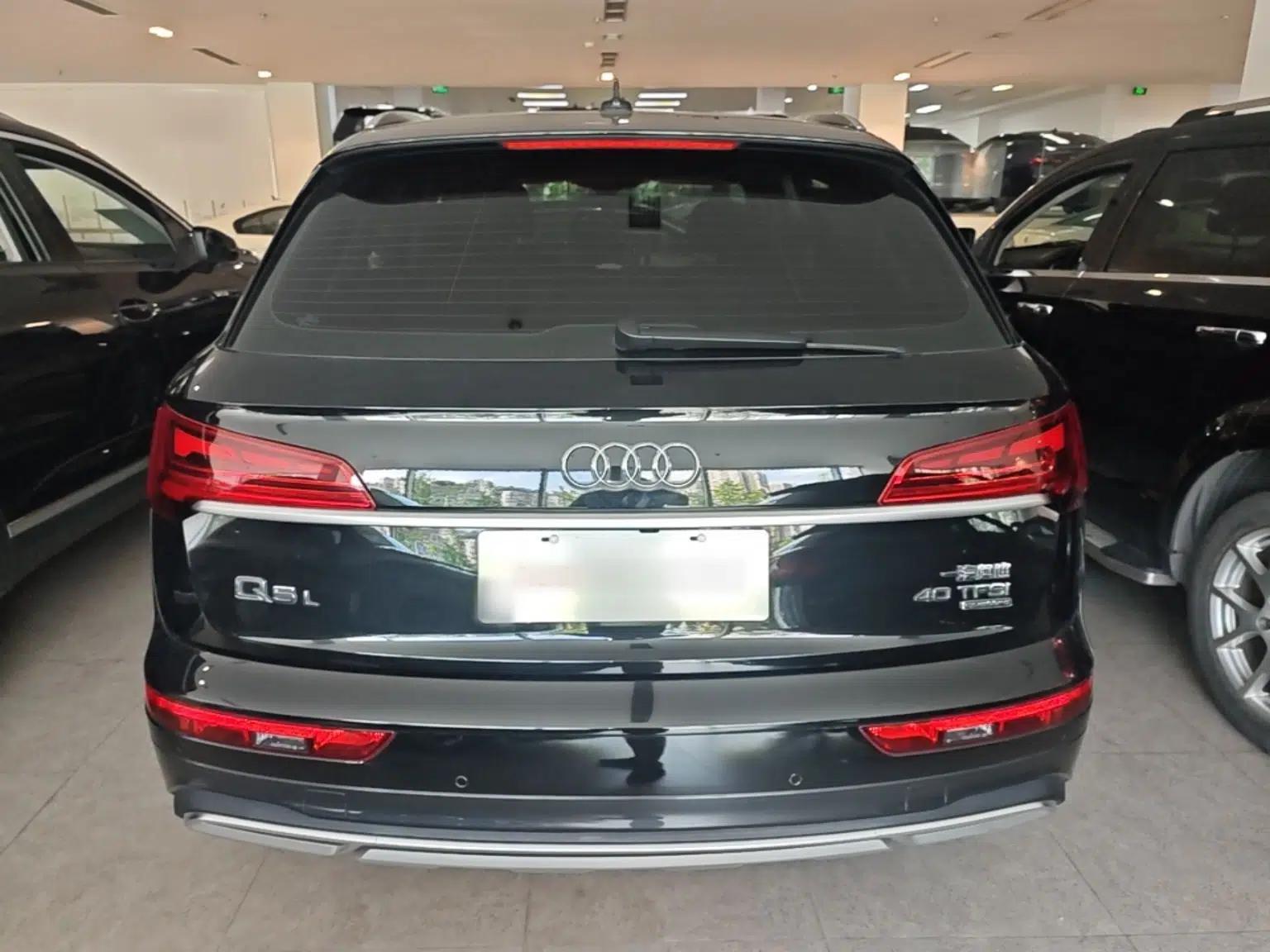 Audi Q5L 2022 40T Luxury Elegant Model — миниатюра 5