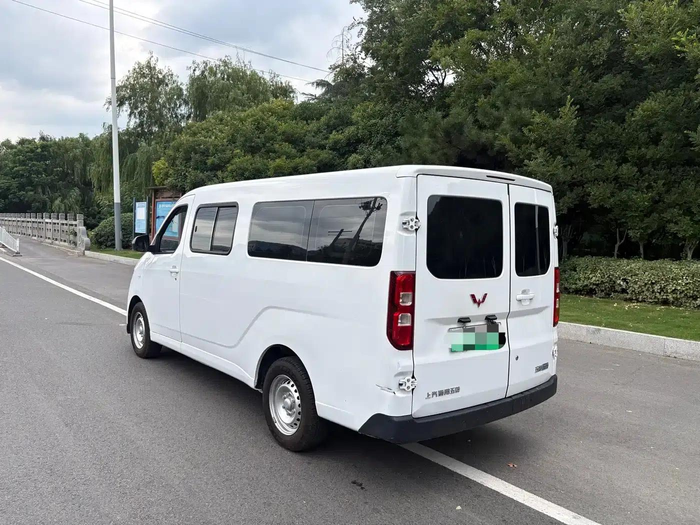Wuling Yangguang 2024 Model 300km Comfort Bus Version 75kW — миниатюра 8