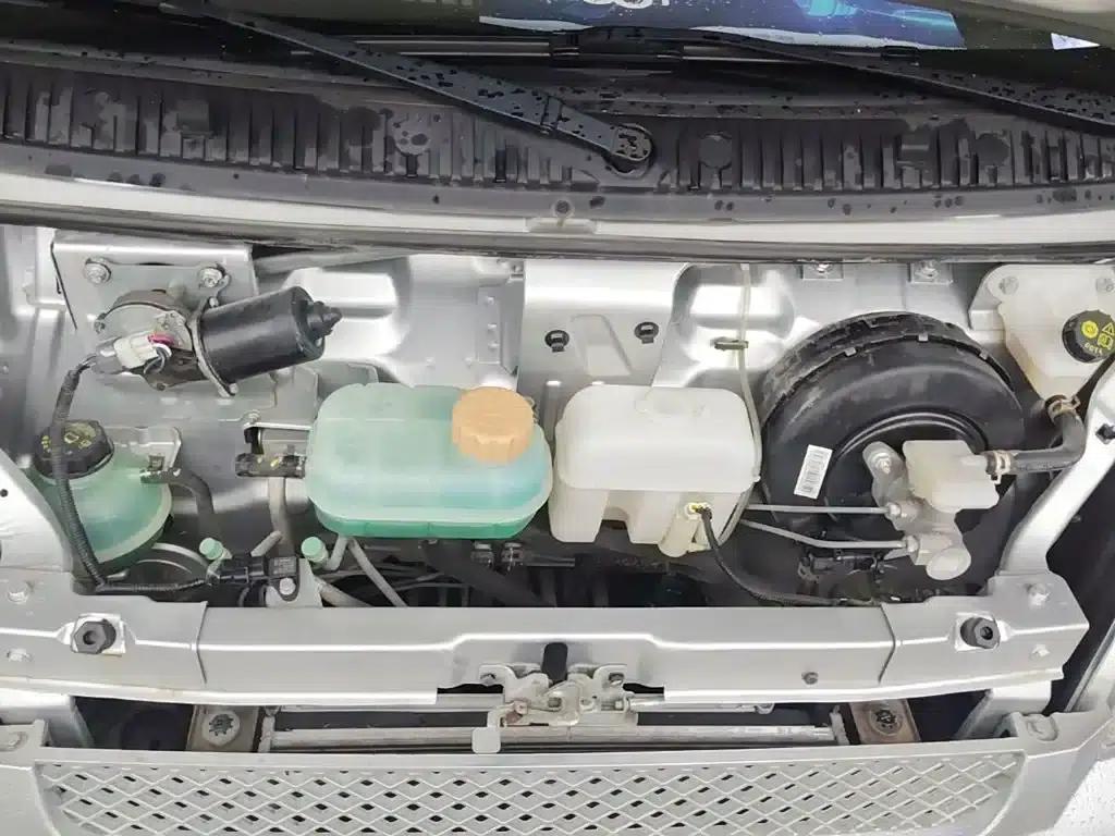 Wuling Rongguang EV 2020 Bus Basic Model 7-seater 300km Range — миниатюра 20