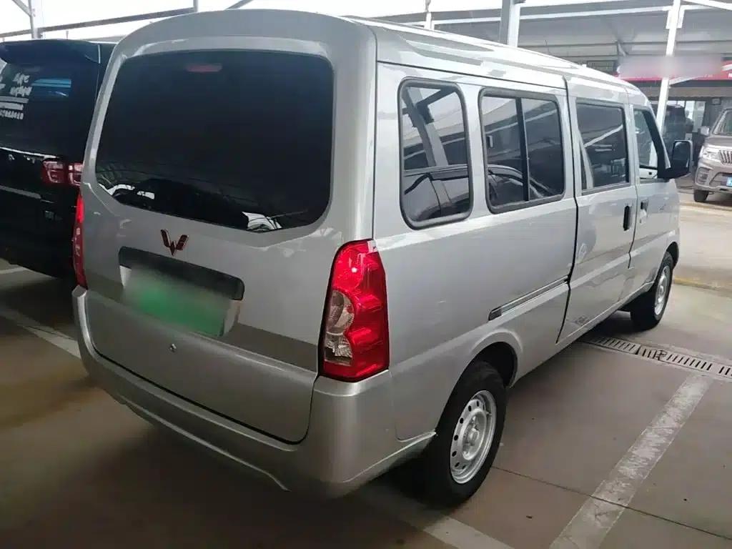 Wuling Rongguang EV 2020 Bus Basic Model 7-seater 300km Range — миниатюра 7