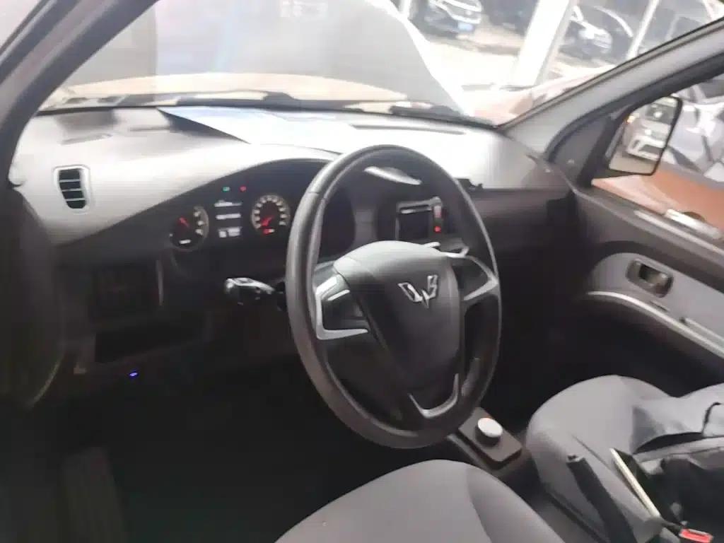 Wuling Rongguang EV 2020 Bus Basic Model 7-seater 300km Range — миниатюра 10