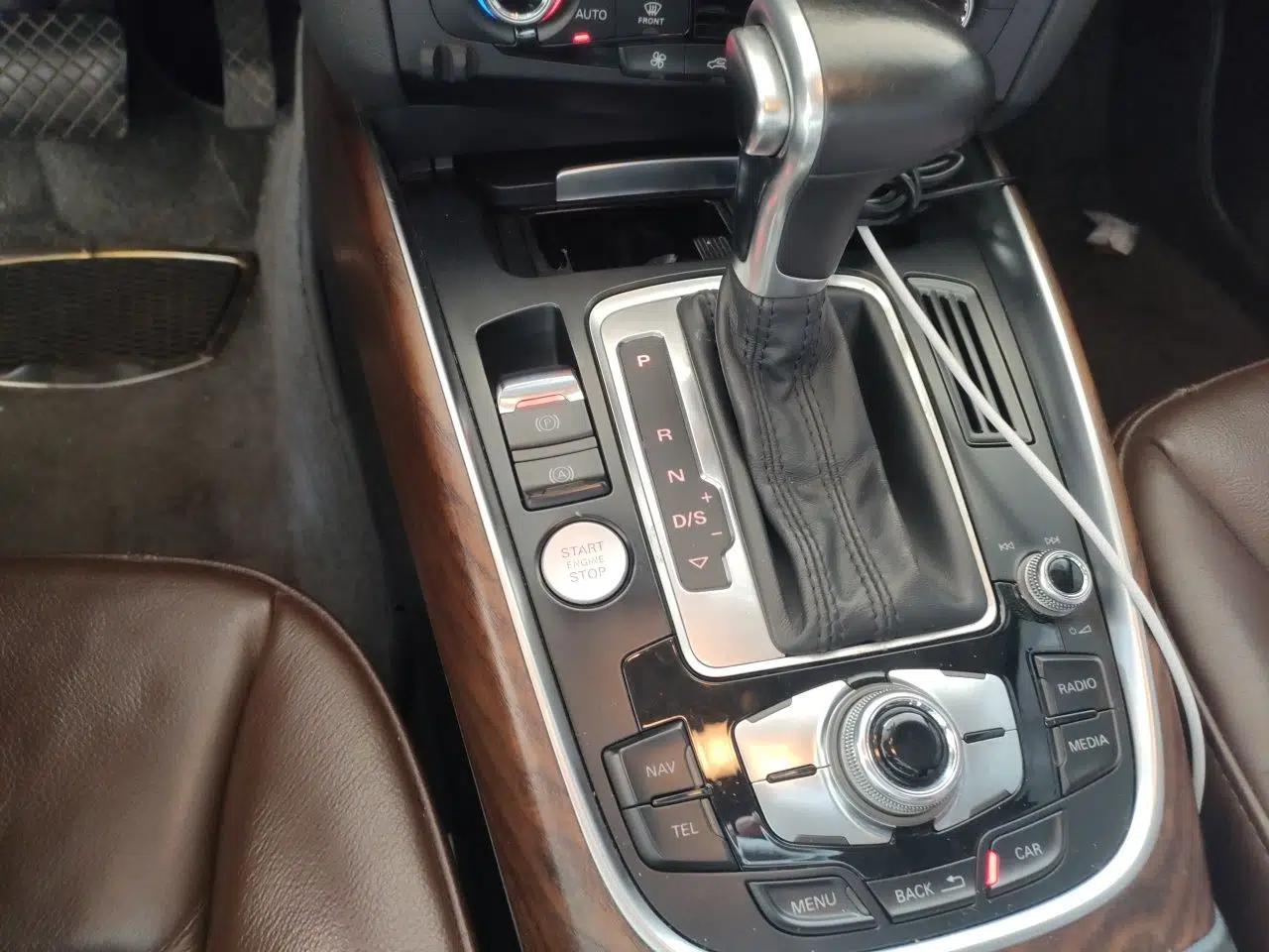 Audi Q5 2015 40 TFSI Comfort Model — миниатюра 14