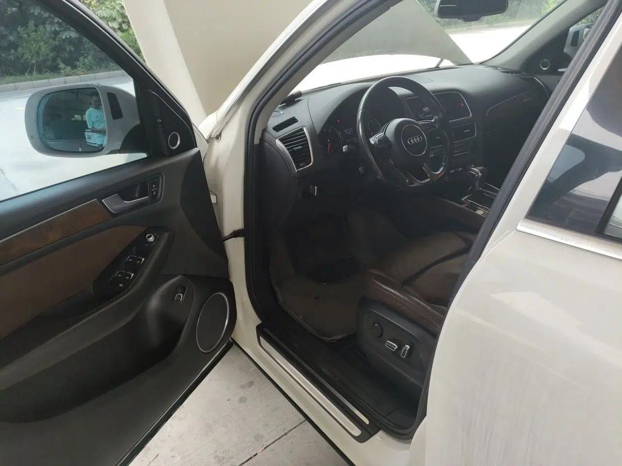 Audi Q5 2015 40 TFSI Comfort Model — миниатюра 16