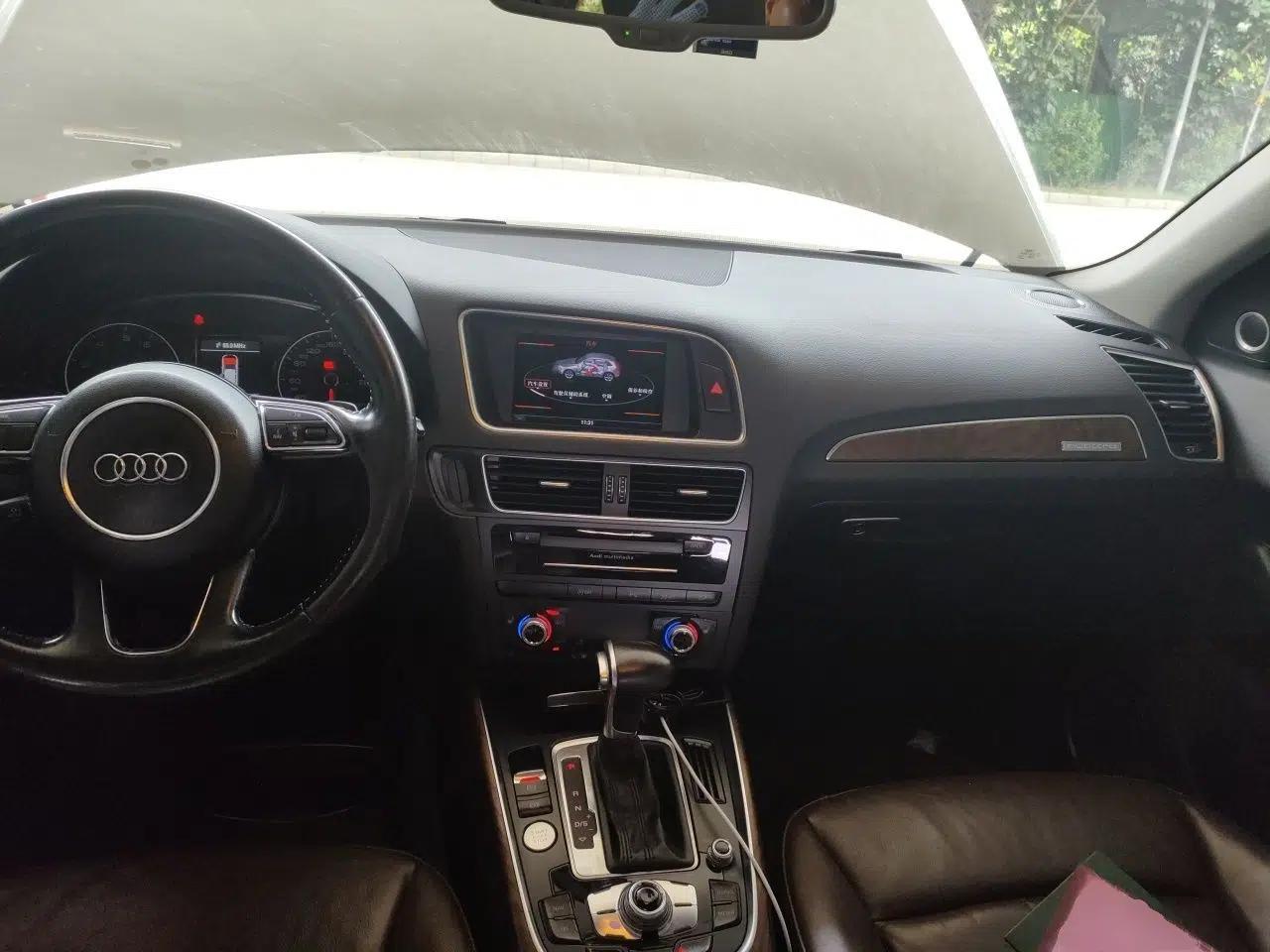 Audi Q5 2015 40 TFSI Comfort Model — миниатюра 9