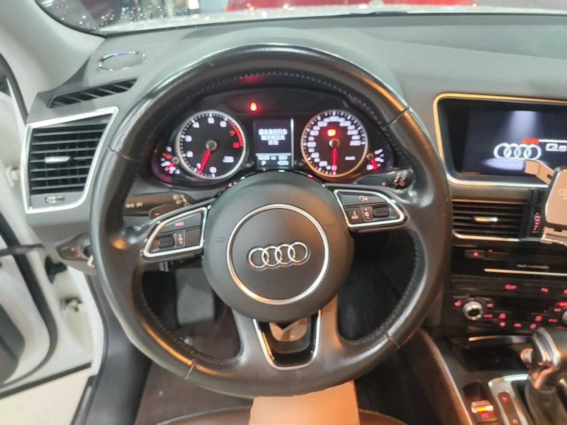 Audi Q5 2016 40 TFSI Comfort Model — миниатюра 13