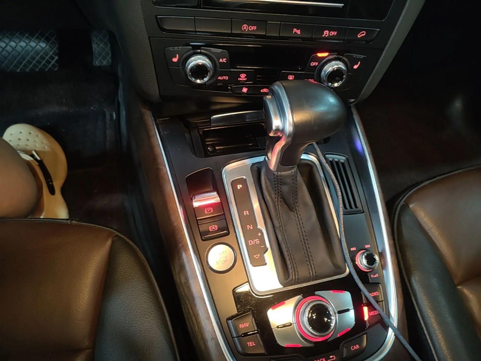 Audi Q5 2016 40 TFSI Comfort Model — миниатюра 16