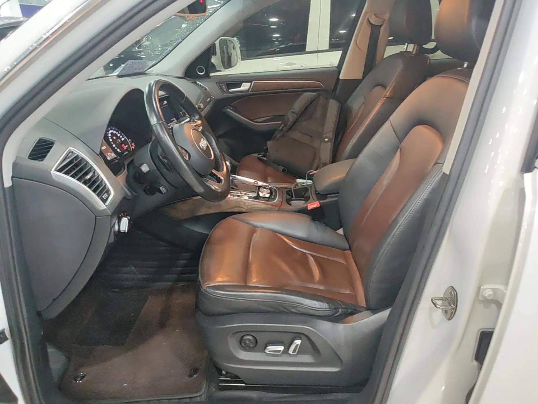 Audi Q5 2016 40 TFSI Comfort Model — миниатюра 17