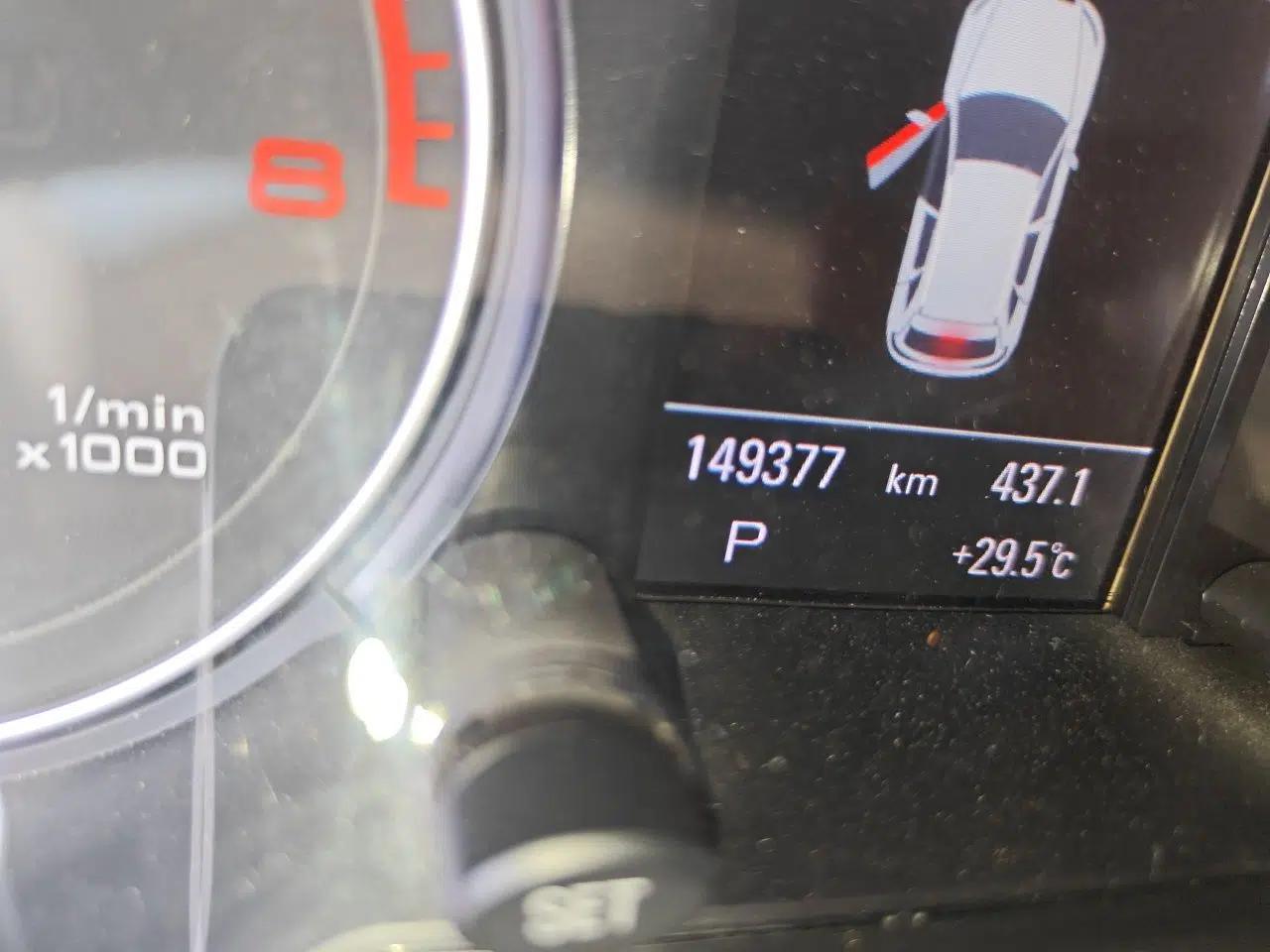 Audi Q5 2015 40 TFSI Comfort Model — миниатюра 12