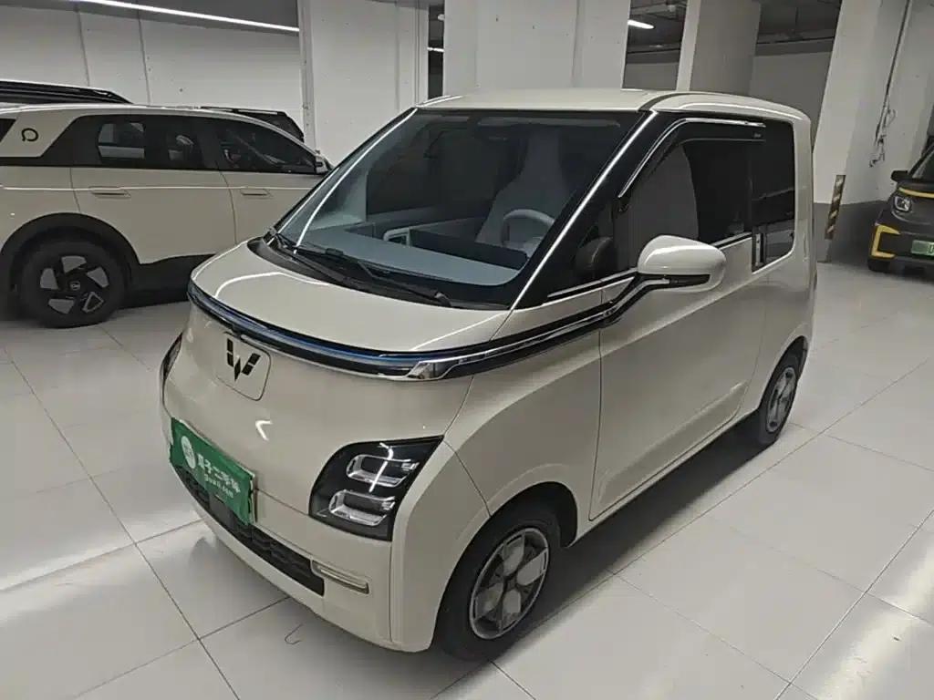 Wuling Air ev Clear Sky 2023 Model, Four-Seat - Advanced Edition — миниатюра 1